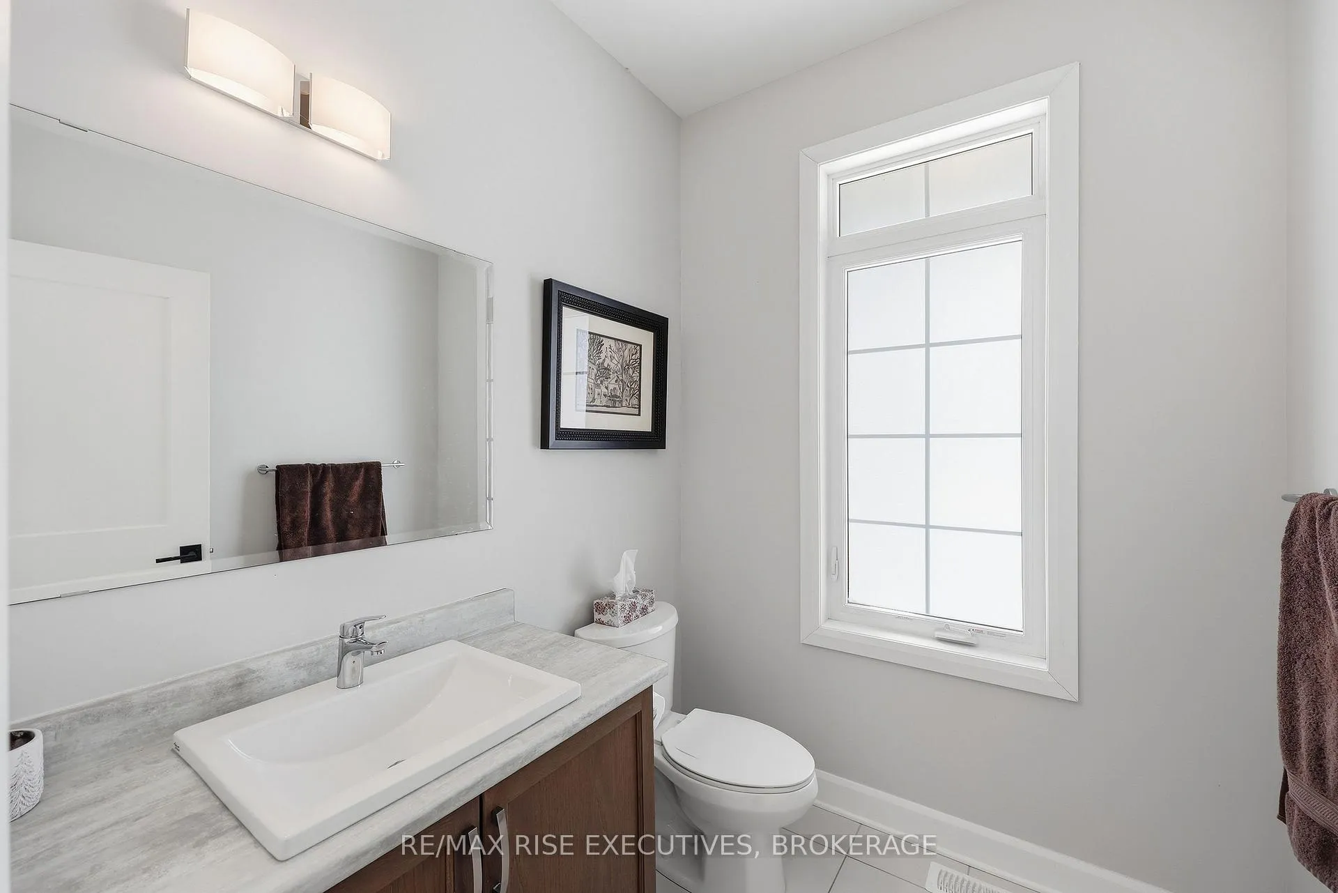 Photo 5 of 692 Halloway Drive, Kingston, Kingston East (Incl Barret Crt) — HOMEH