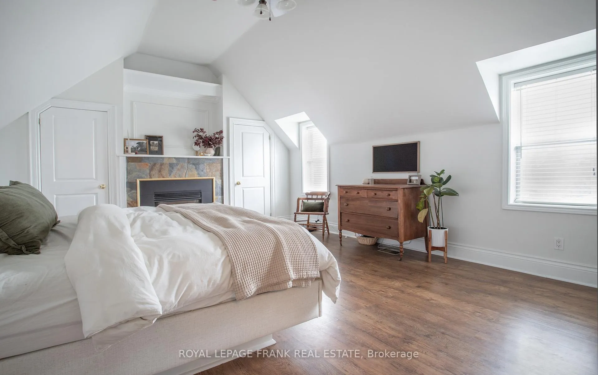 Photo 29 of 329 Mcdonald Street, Scugog, Port Perry — HOMEH