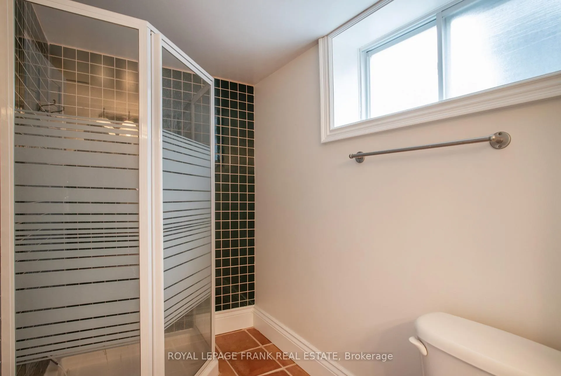 Photo 43 of 329 Mcdonald Street, Scugog, Port Perry — HOMEH