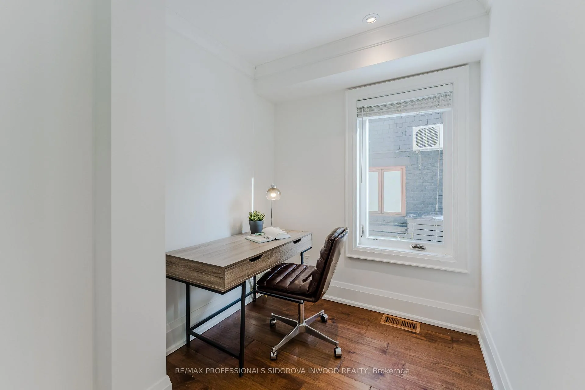 Photo 9 of 57 Lavinia Avenue, Toronto, High Park-Swansea — HOMEH