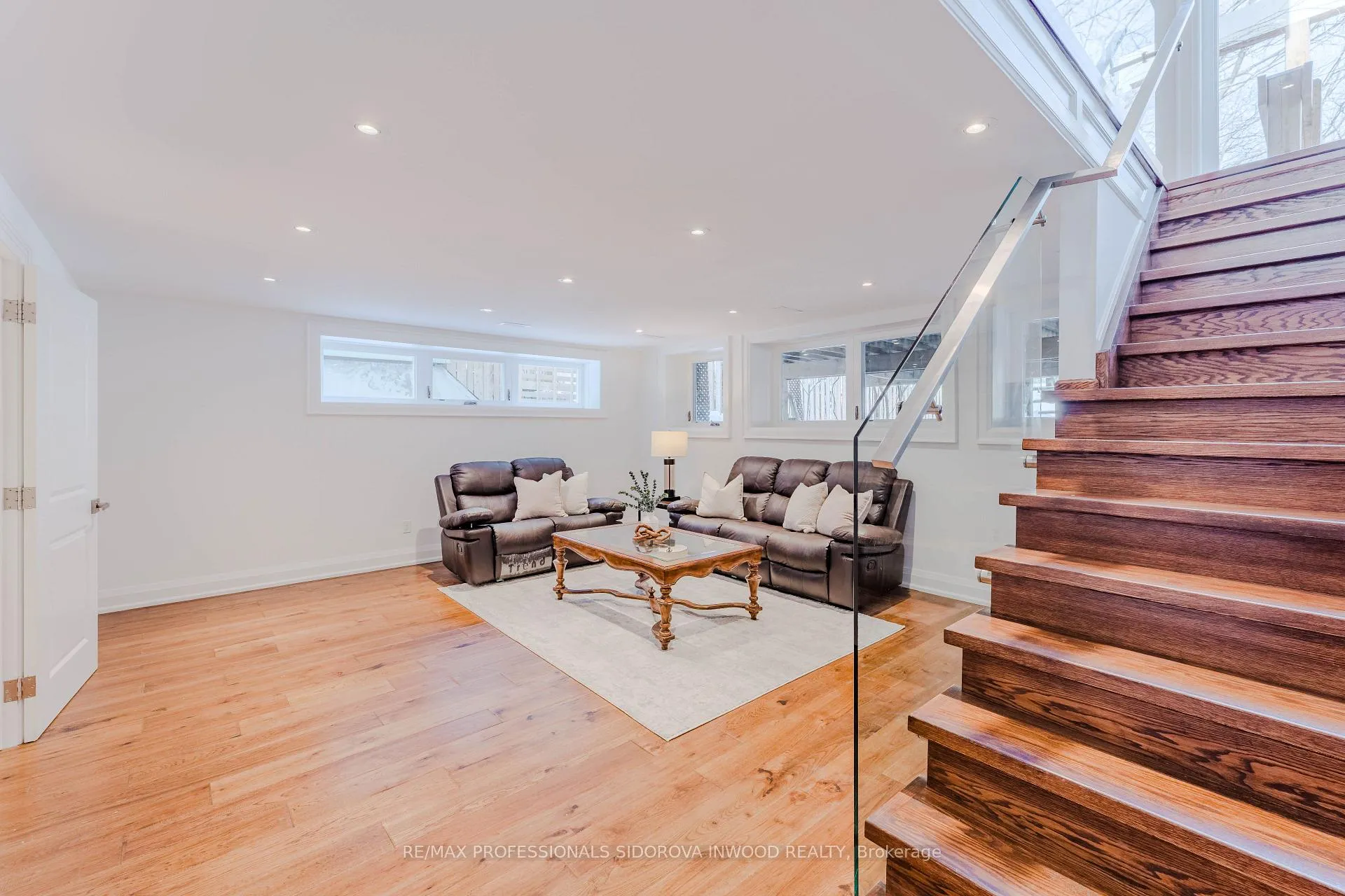 Photo 30 of 57 Lavinia Avenue, Toronto, High Park-Swansea — HOMEH