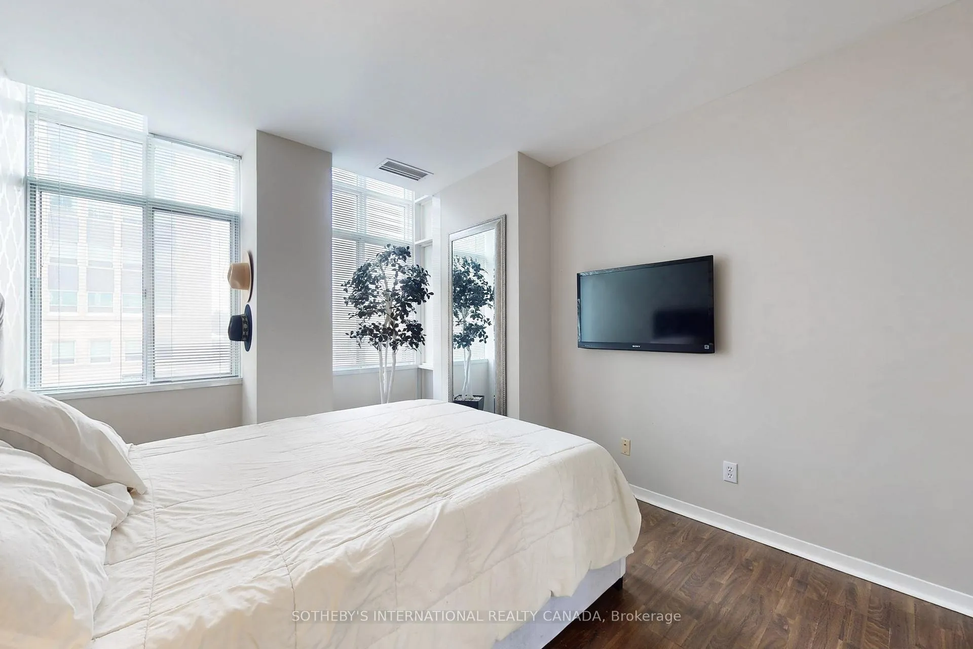 Photo 20 of Unit 305, 1901 Yonge Street, Toronto, Mount Pleasant West — HOMEH