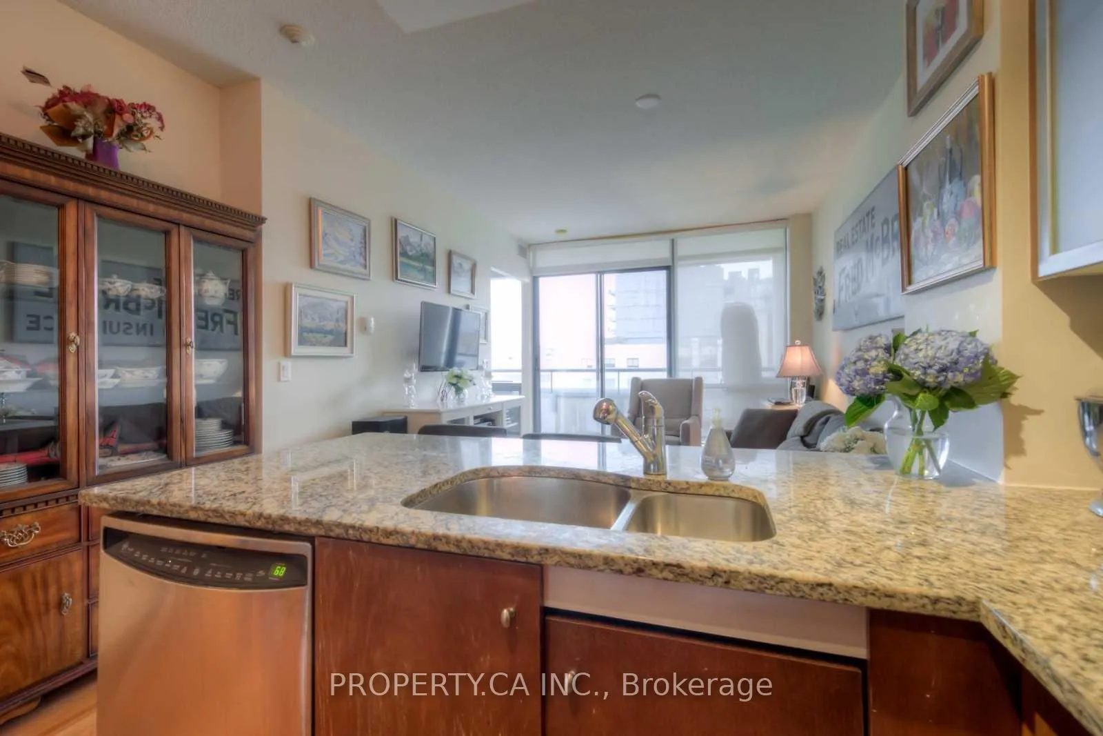Photo 10 of Unit 707, 438 King Street W, Toronto, Waterfront Communities — HOMEH