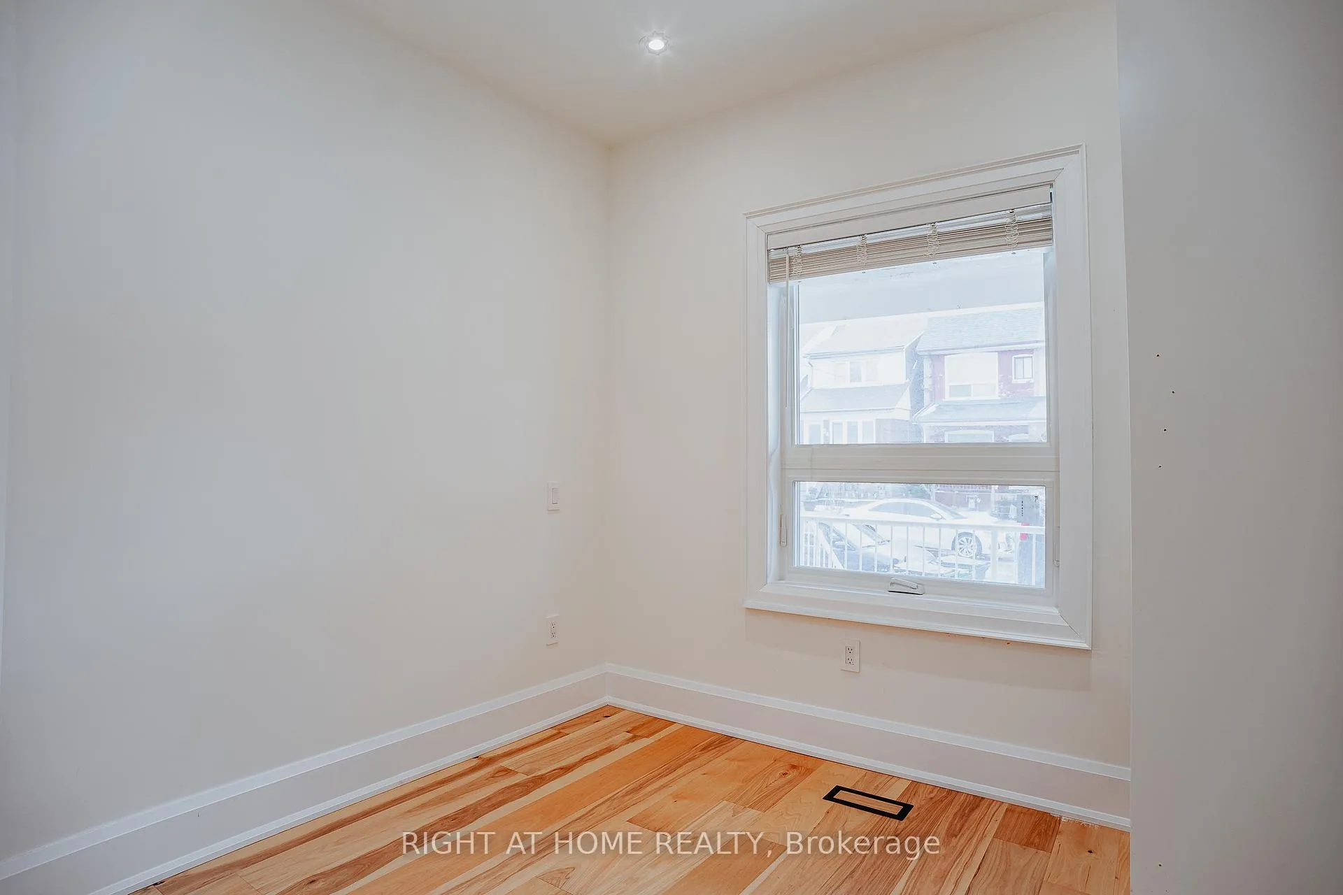 Photo 12 of 39 Sellers Avenue, Toronto, Corso Italia-Davenport — HOMEH