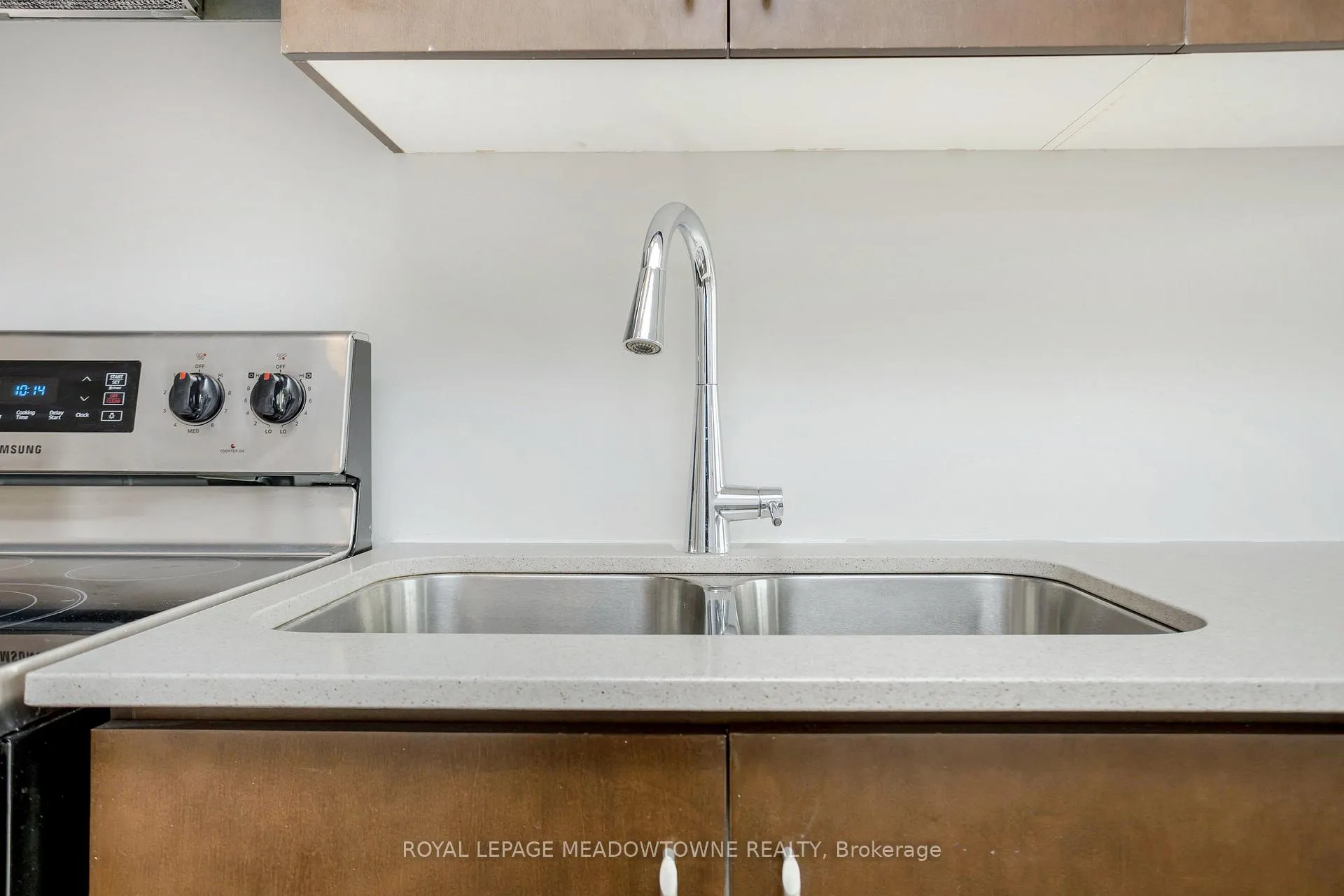 Photo 12 of Unit 503, 1105 Leger Way, Milton, Ford — HOMEH