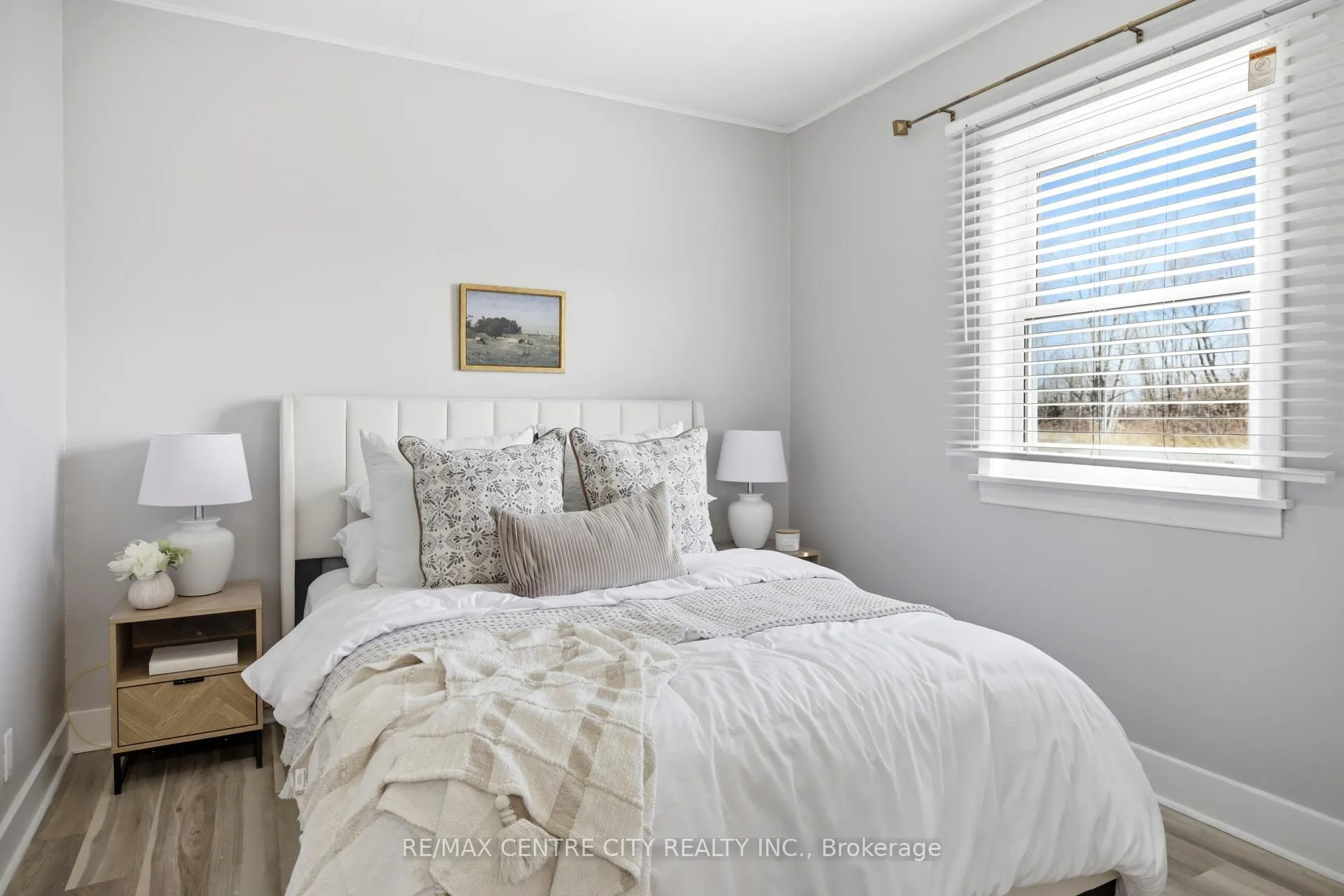 Photo 12 of 70 Main Street, West Elgin, West Lorne — HOMEH