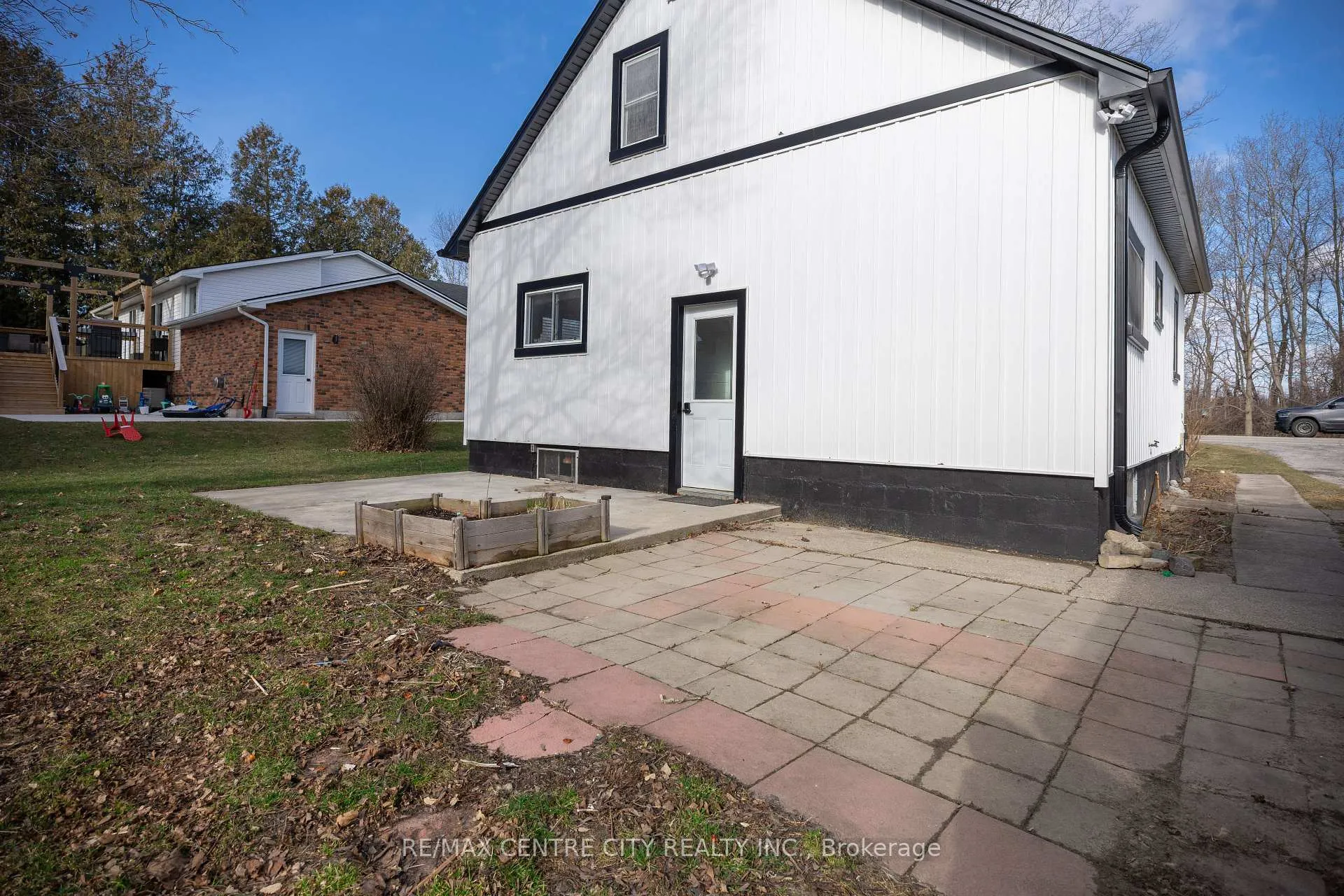 Photo 24 of 70 Main Street, West Elgin, West Lorne — HOMEH