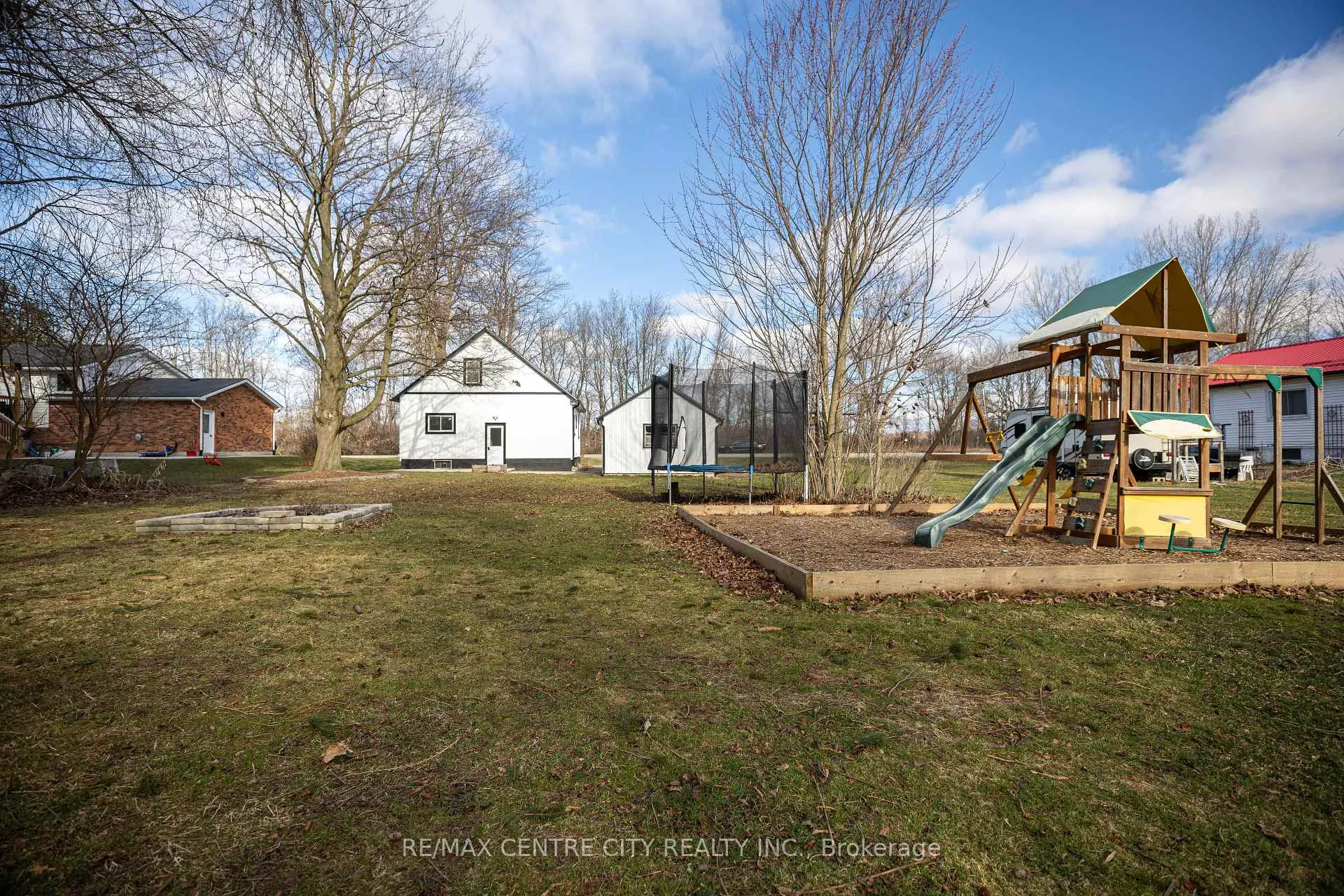 Photo 26 of 70 Main Street, West Elgin, West Lorne — HOMEH