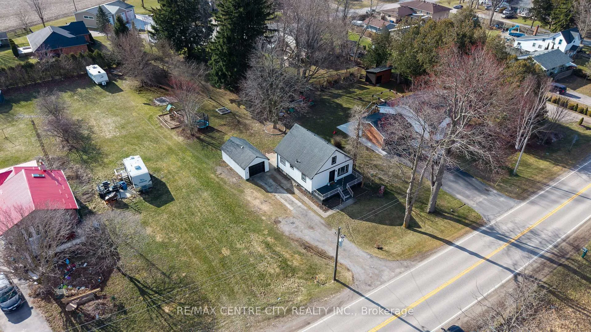 Photo 29 of 70 Main Street, West Elgin, West Lorne — HOMEH