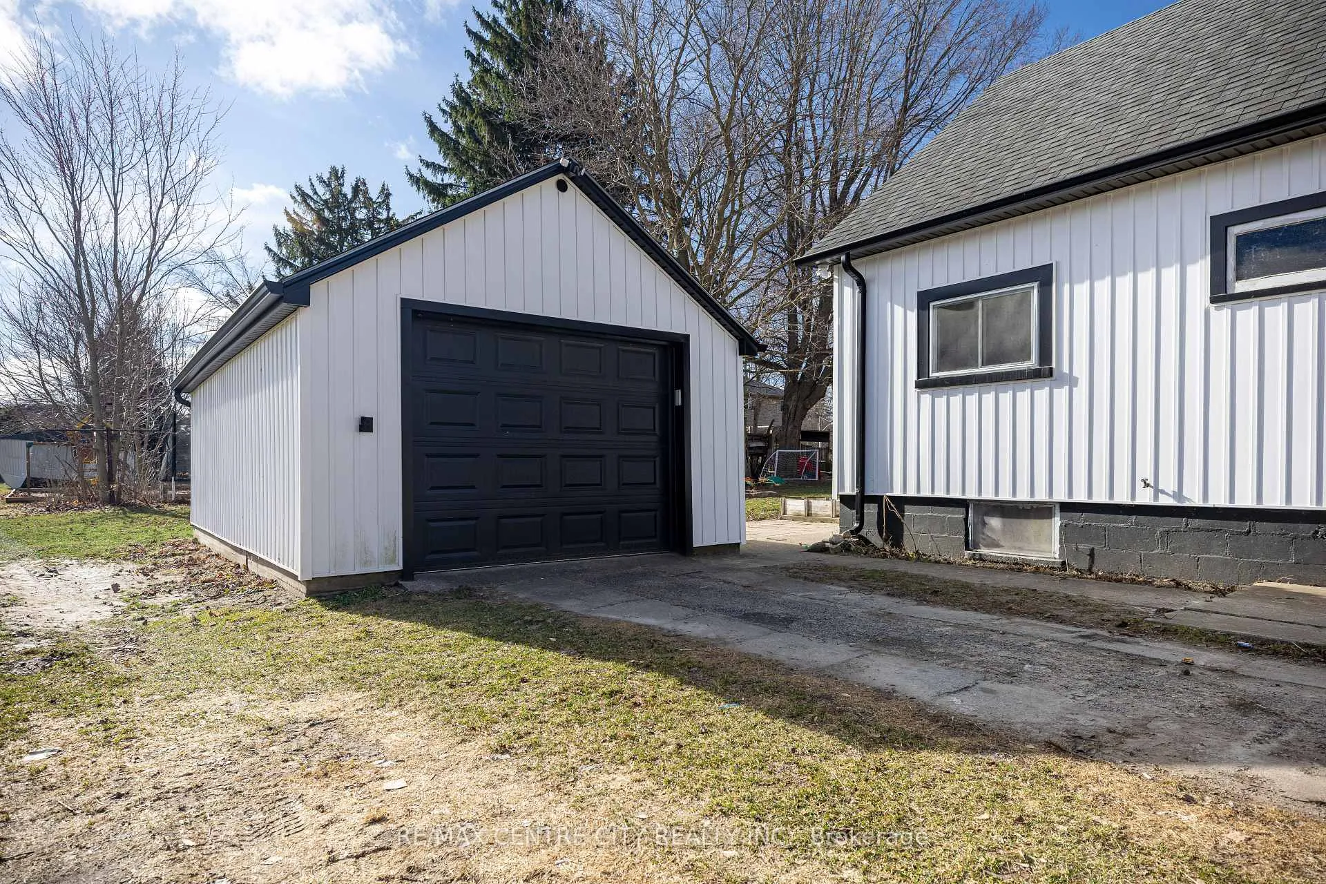 Photo 32 of 70 Main Street, West Elgin, West Lorne — HOMEH
