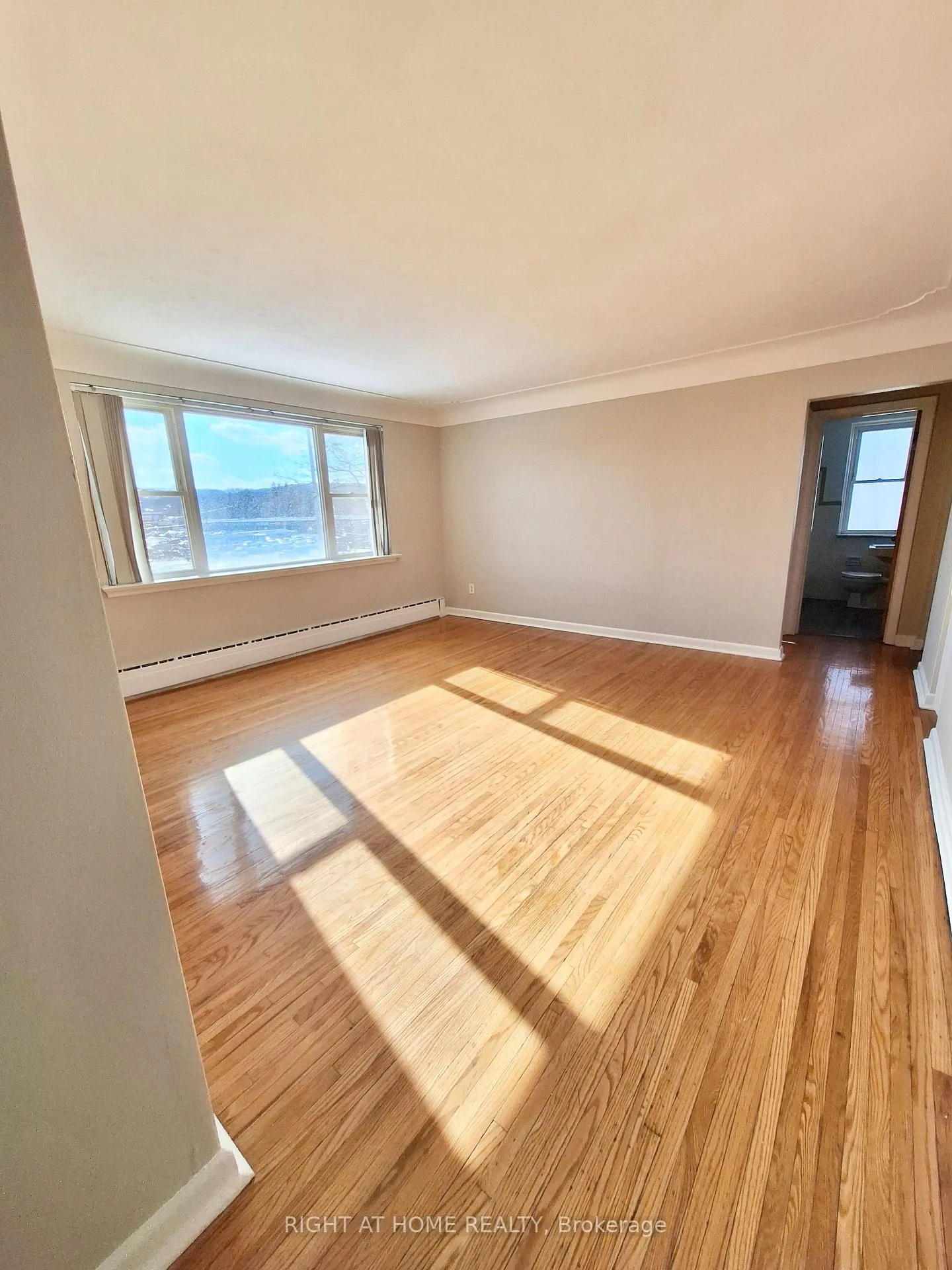Photo 2 of Unit 201, 1 Osler Court, Hamilton, Dundas — HOMEH