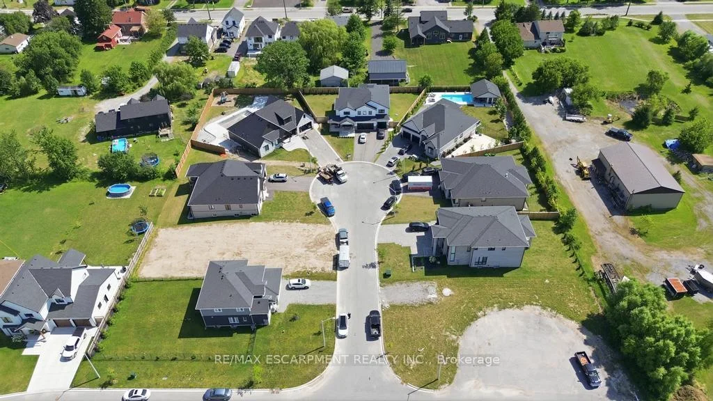 Photo 4 of 3647 Vosburge Place, Lincoln, Beamsville — HOMEH