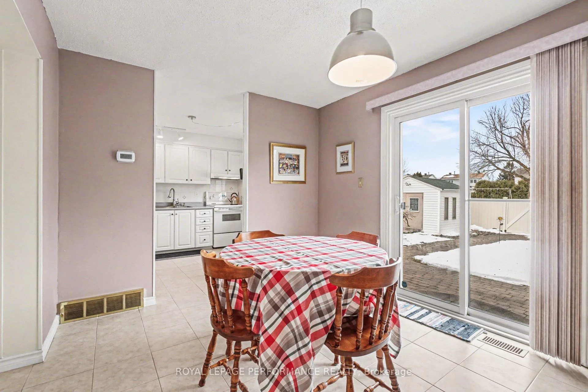 Photo 8 of 299 Mockingbird Drive, Ottawa, Chatelaine Village — HOMEH
