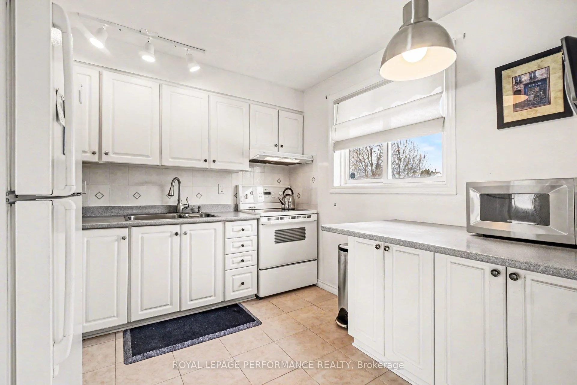 Photo 12 of 299 Mockingbird Drive, Ottawa, Chatelaine Village — HOMEH