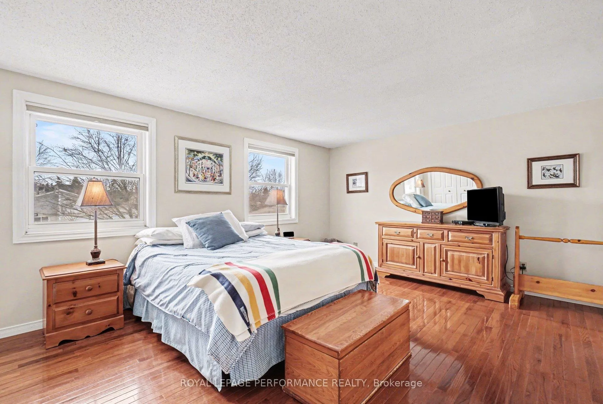 Photo 19 of 299 Mockingbird Drive, Ottawa, Chatelaine Village — HOMEH