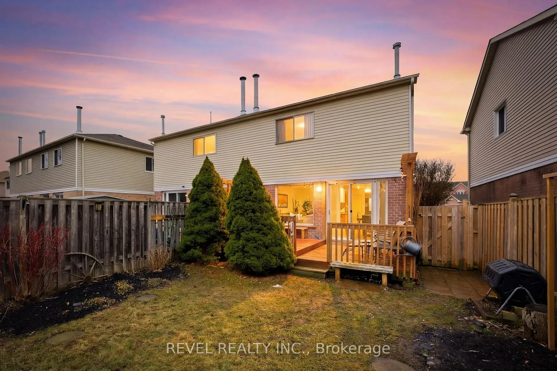 Photo 2 of 13 Rollo Drive, Ajax, South East — HOMEH