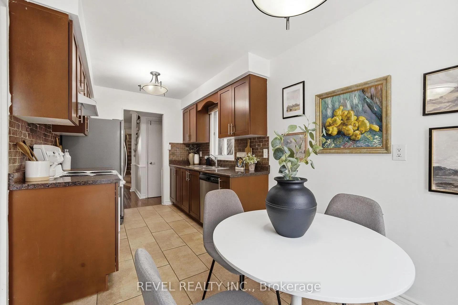 Photo 15 of 13 Rollo Drive, Ajax, South East — HOMEH