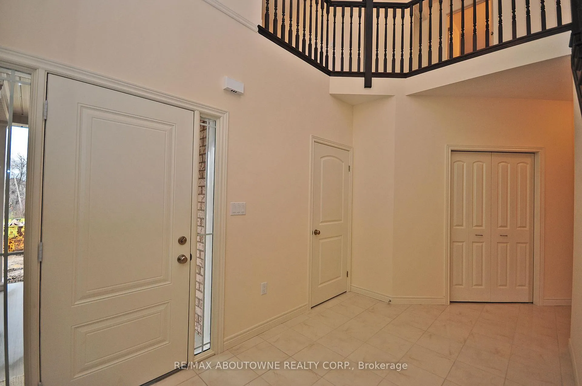 Photo 2 of Unit Upper, 31 Severn Drive, Guelph, Grange Road — HOMEH