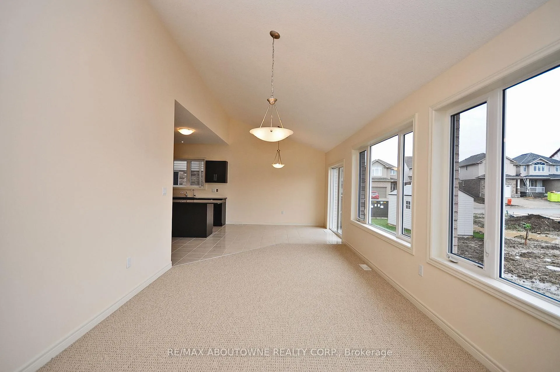 Photo 3 of Unit Upper, 31 Severn Drive, Guelph, Grange Road — HOMEH