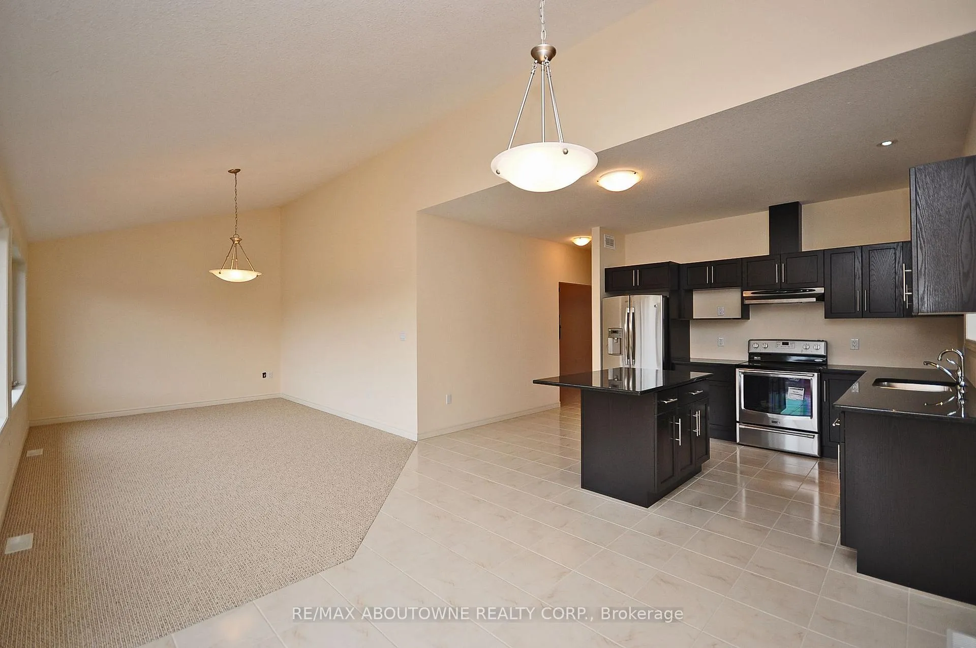 Photo 7 of Unit Upper, 31 Severn Drive, Guelph, Grange Road — HOMEH