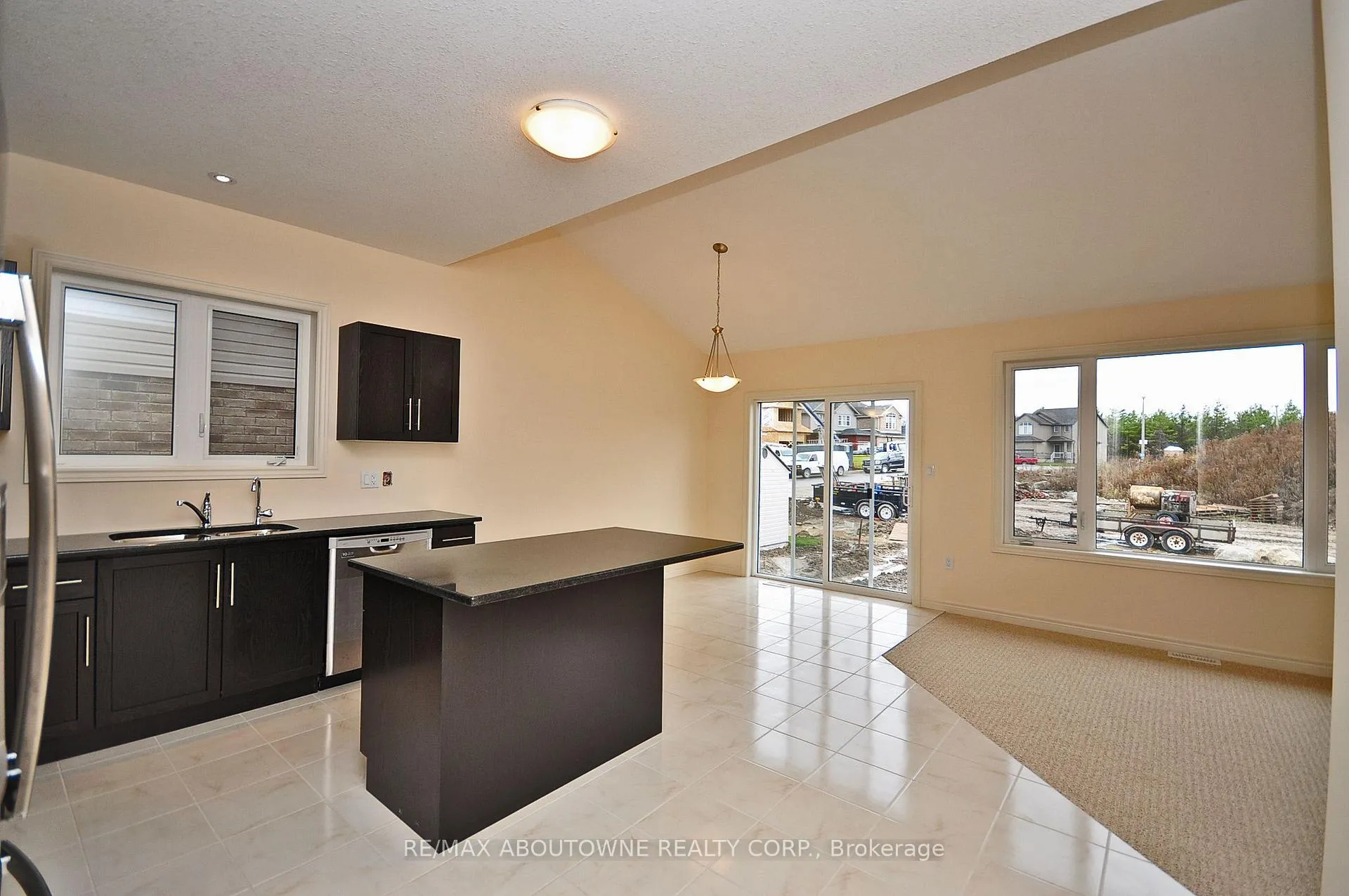 Photo 9 of Unit Upper, 31 Severn Drive, Guelph, Grange Road — HOMEH