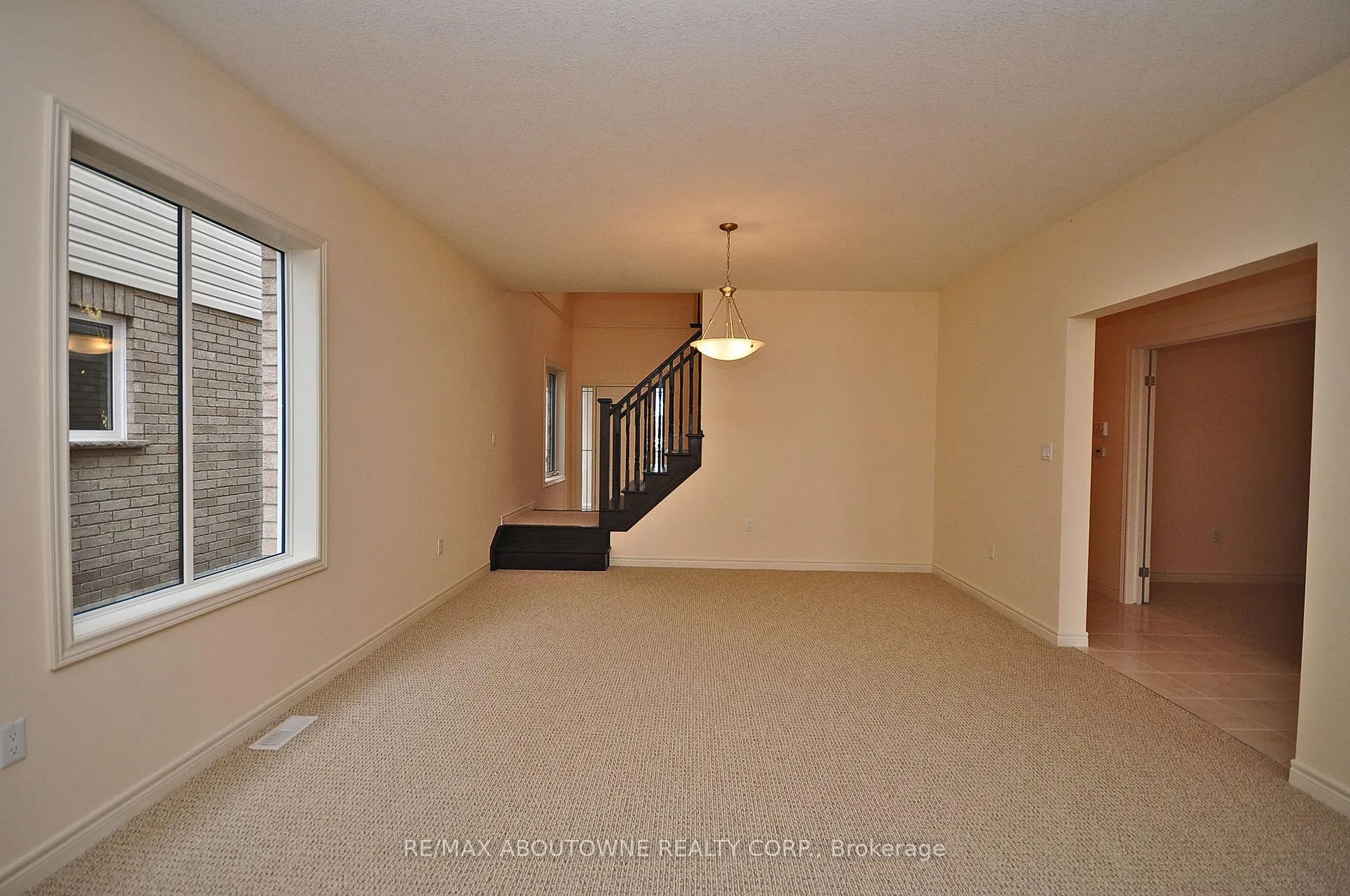 Photo 10 of Unit Upper, 31 Severn Drive, Guelph, Grange Road — HOMEH