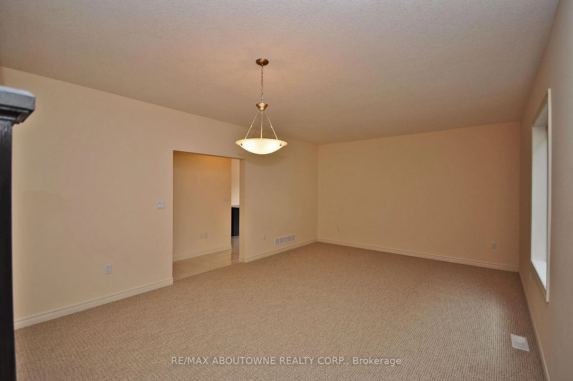 Photo 12 of Unit Upper, 31 Severn Drive, Guelph, Grange Road — HOMEH