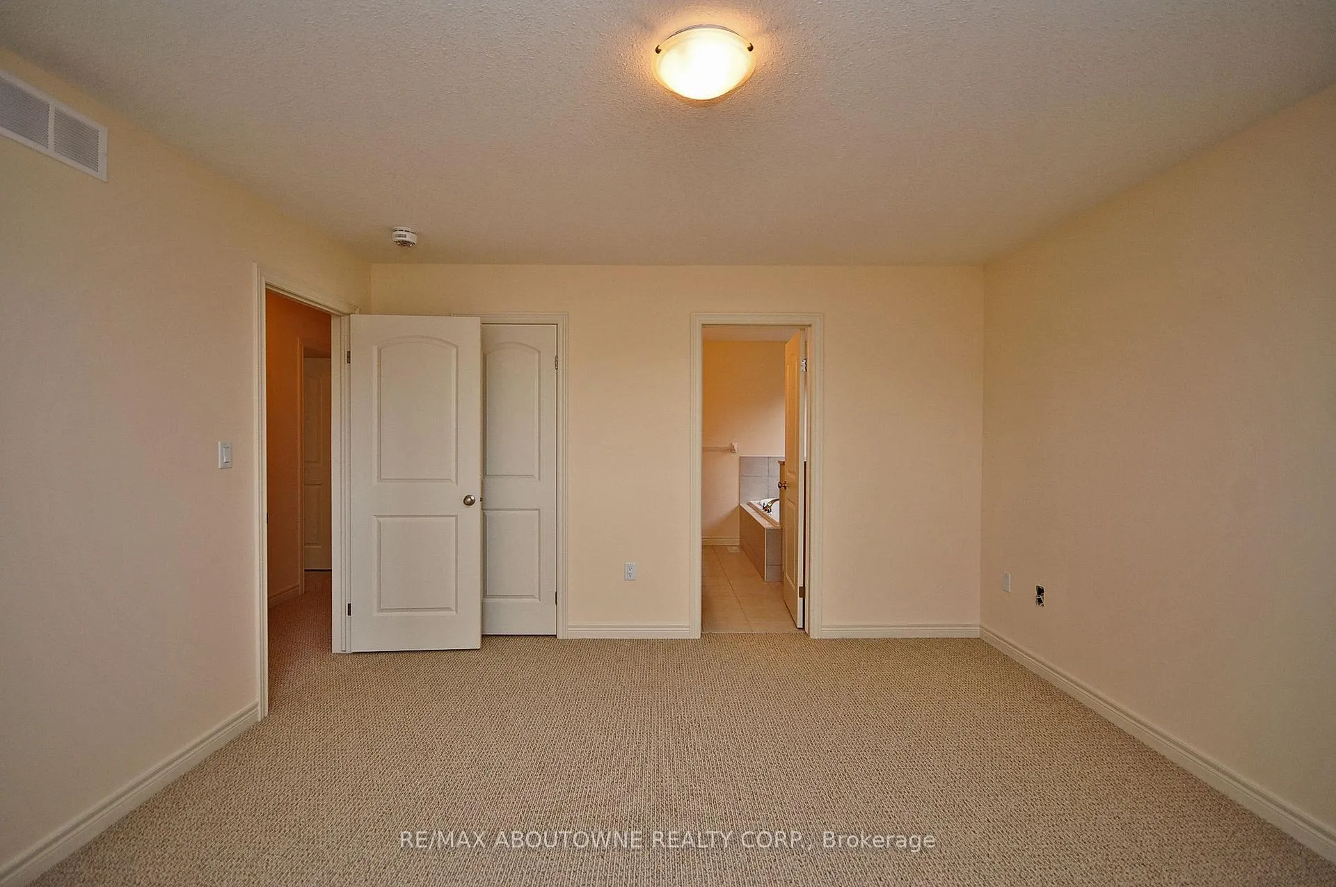 Photo 18 of Unit Upper, 31 Severn Drive, Guelph, Grange Road — HOMEH