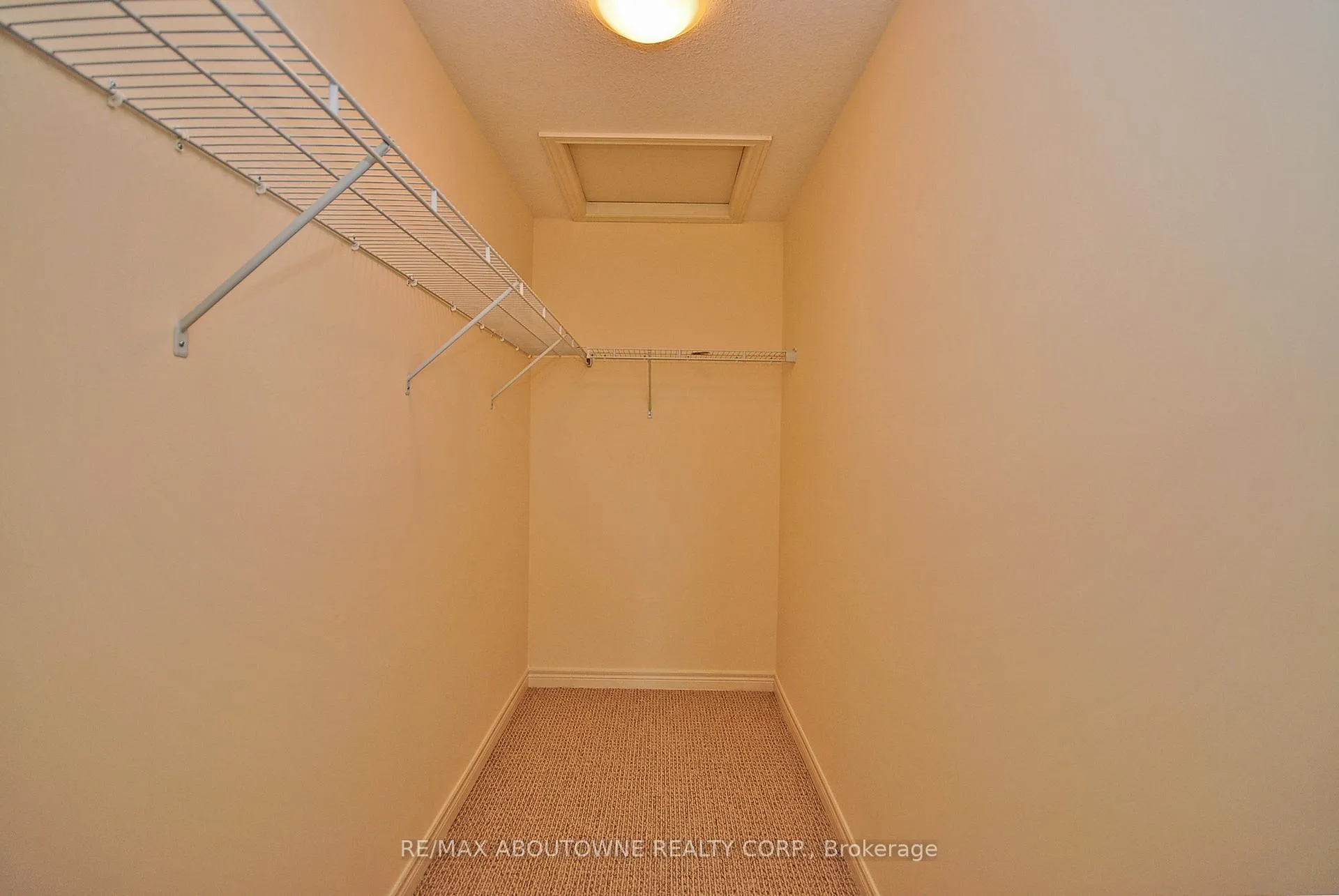Photo 19 of Unit Upper, 31 Severn Drive, Guelph, Grange Road — HOMEH
