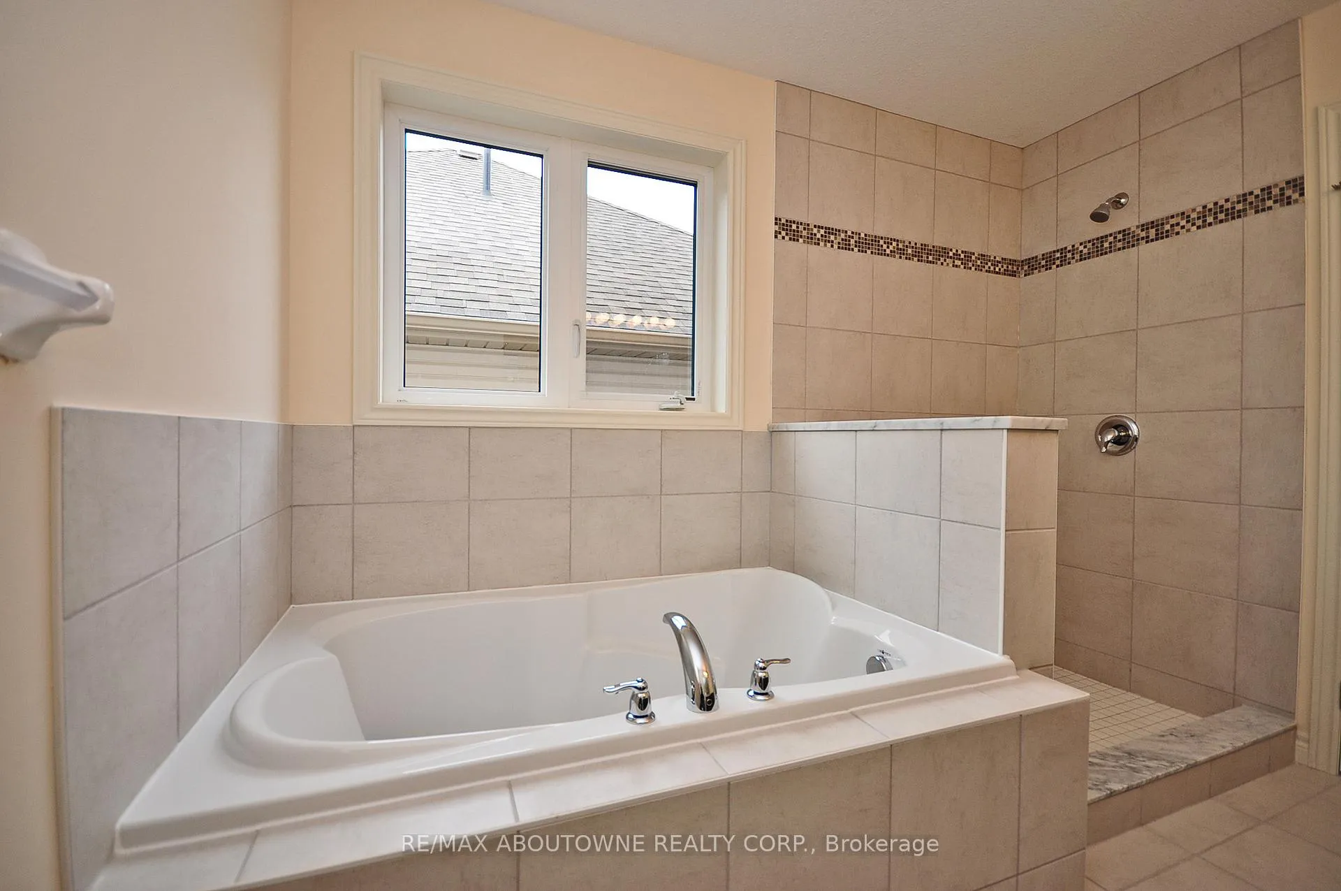 Photo 21 of Unit Upper, 31 Severn Drive, Guelph, Grange Road — HOMEH