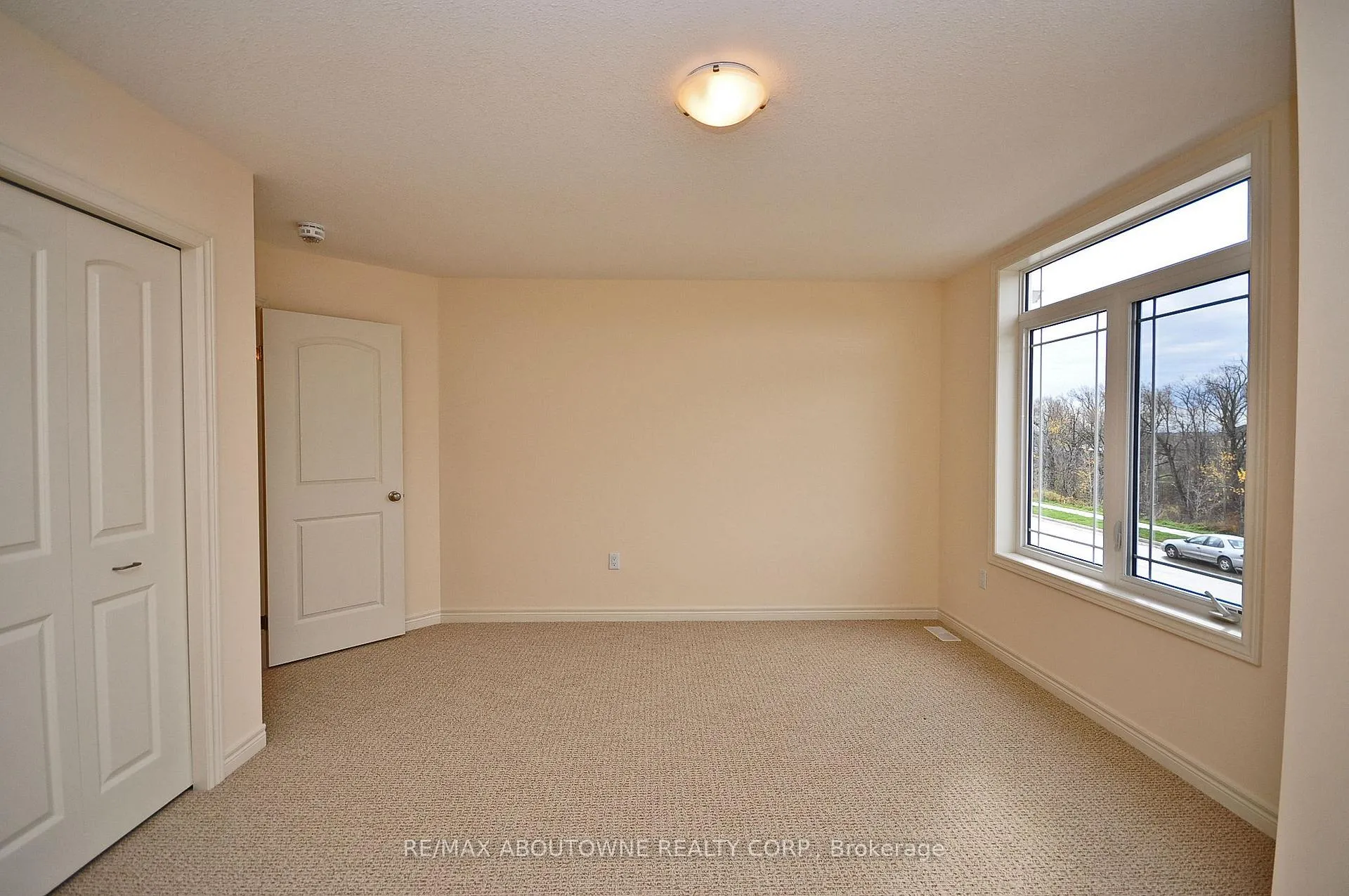 Photo 23 of Unit Upper, 31 Severn Drive, Guelph, Grange Road — HOMEH