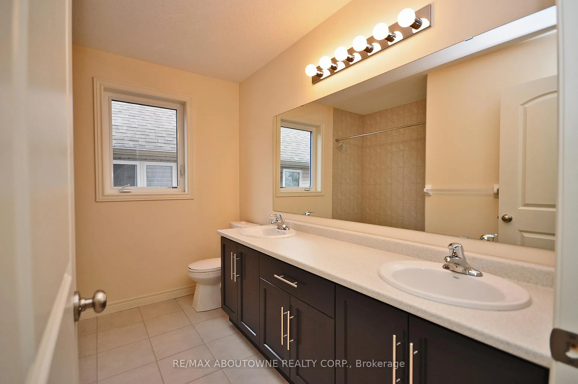 Photo 24 of Unit Upper, 31 Severn Drive, Guelph, Grange Road — HOMEH