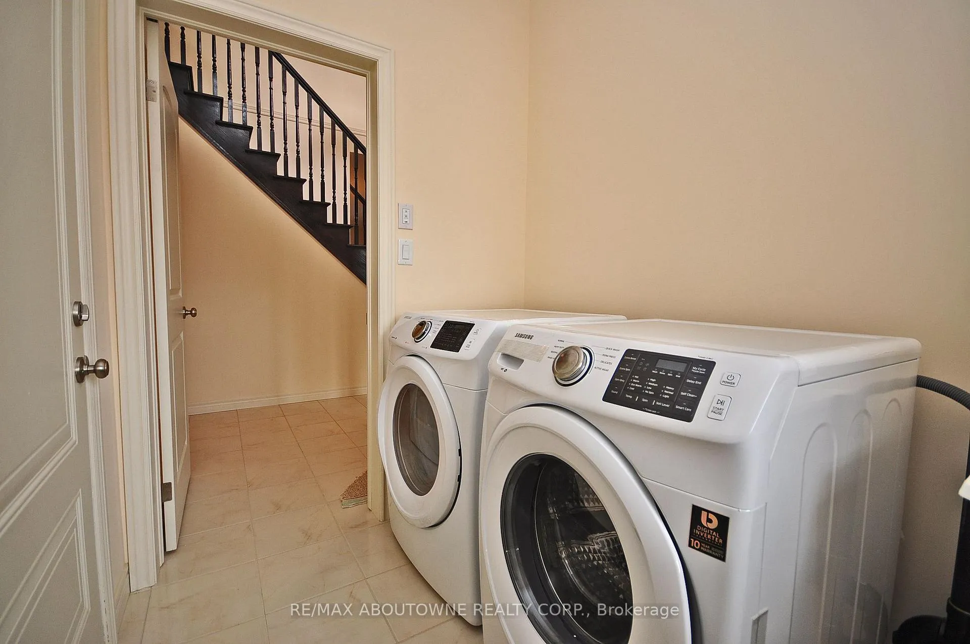 Photo 35 of Unit Upper, 31 Severn Drive, Guelph, Grange Road — HOMEH