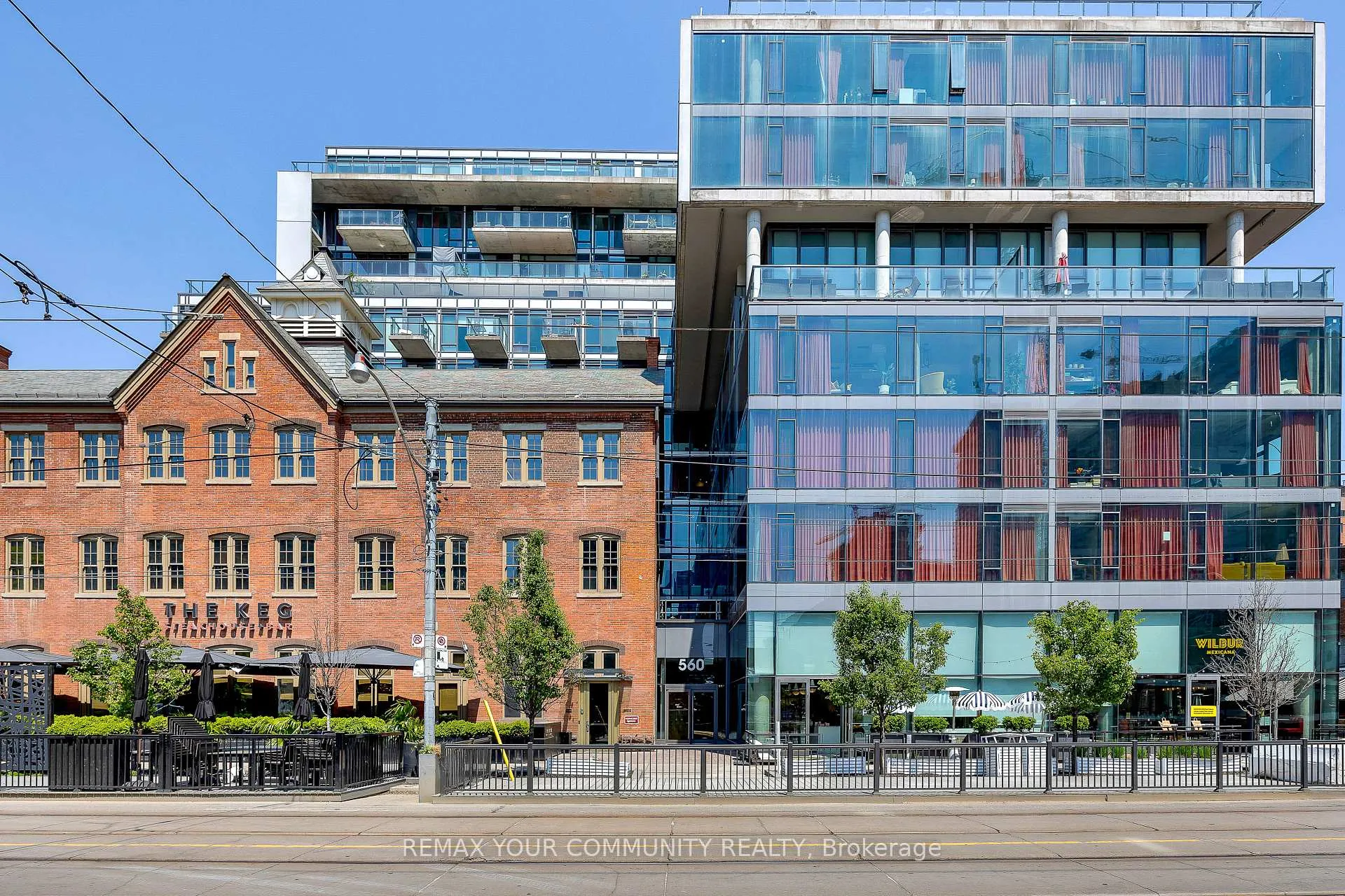 Front of Unit 703, 560 King Street W