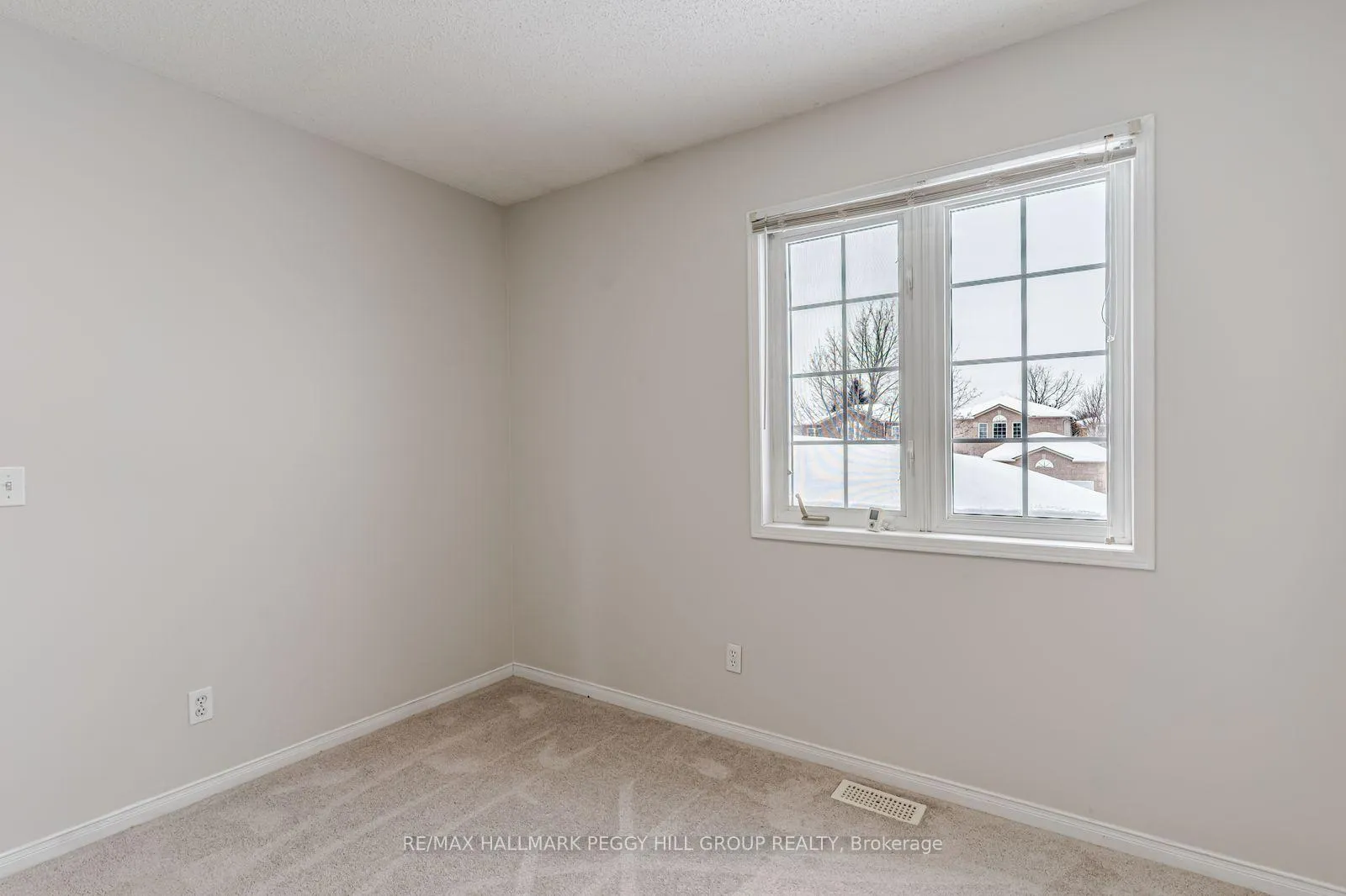 Photo 9 of 79 Girdwood Drive, Barrie, Holly — HOMEH
