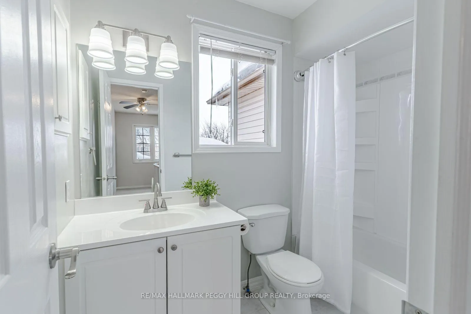 Photo 10 of 79 Girdwood Drive, Barrie, Holly — HOMEH