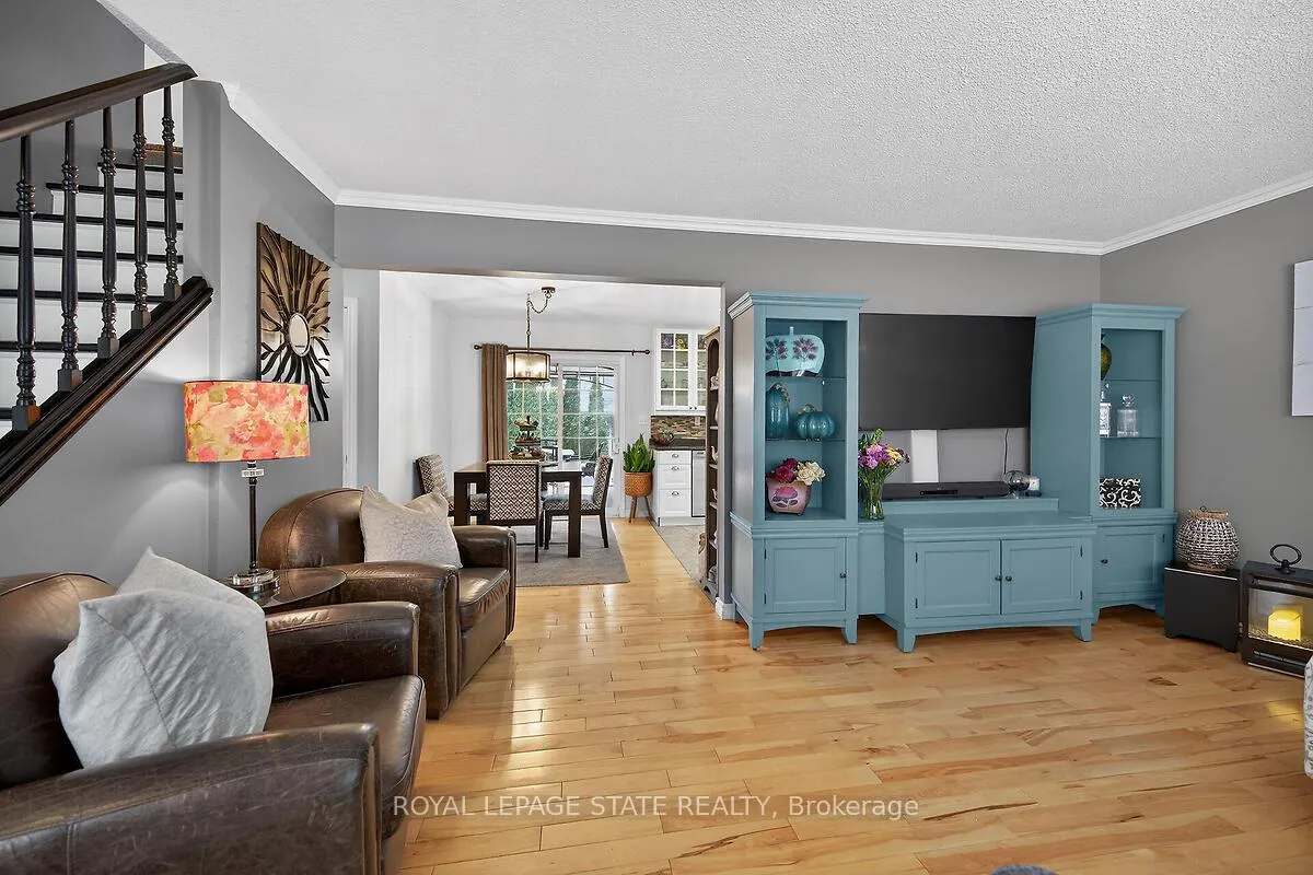 Photo 3 of 33 Abraham Drive, St. Catharines, Lakeshore — HOMEH