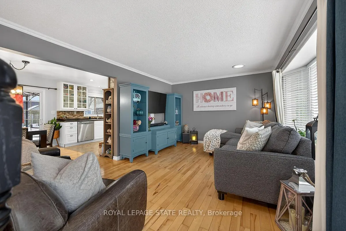 Photo 4 of 33 Abraham Drive, St. Catharines, Lakeshore — HOMEH