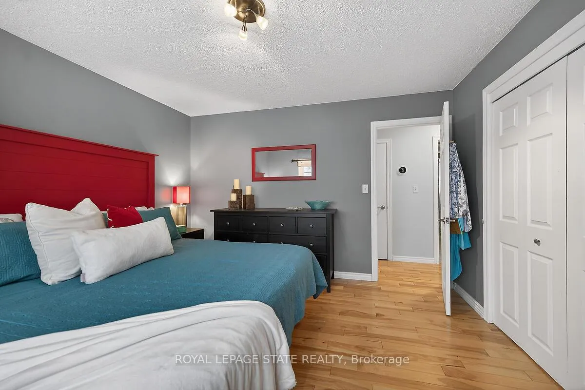 Photo 17 of 33 Abraham Drive, St. Catharines, Lakeshore — HOMEH