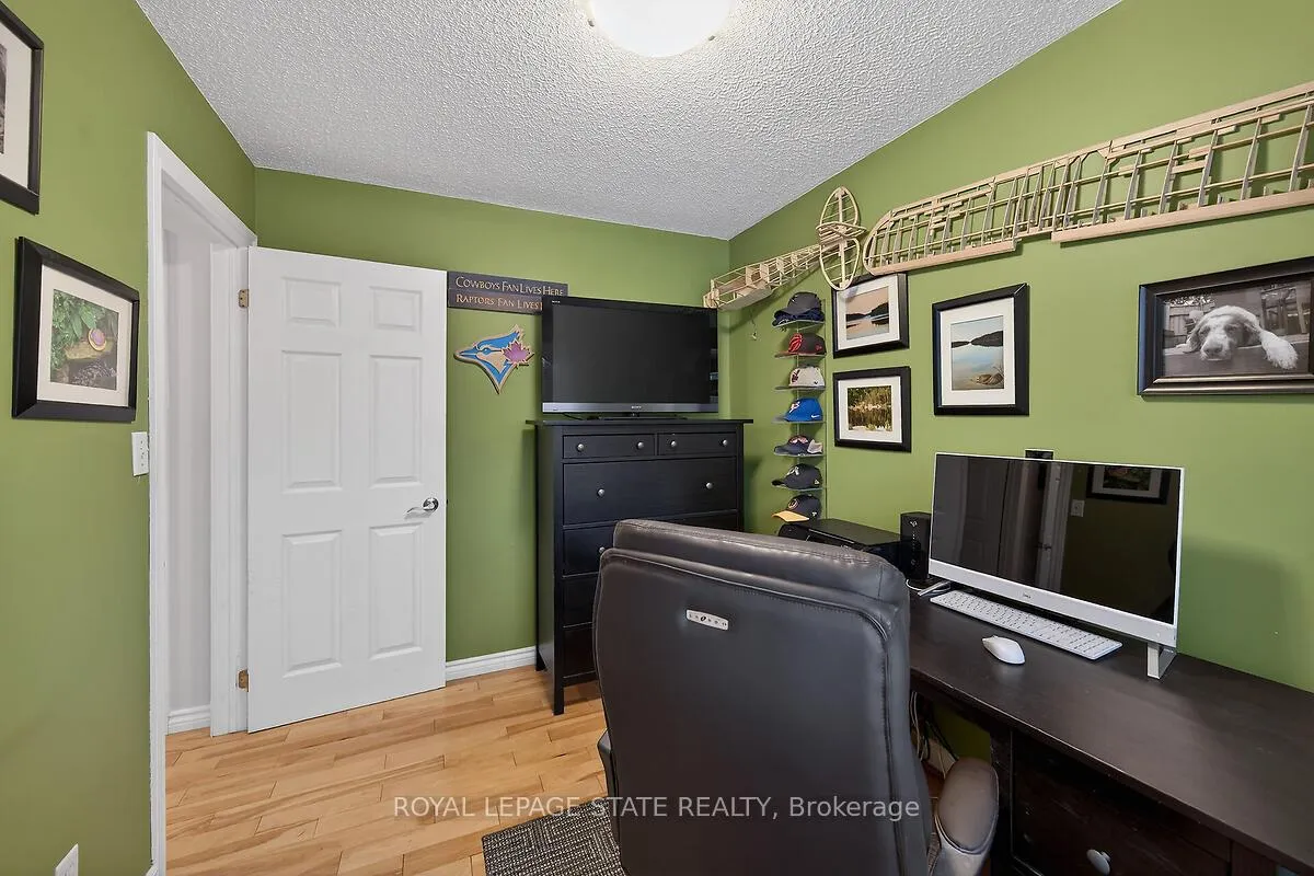 Photo 23 of 33 Abraham Drive, St. Catharines, Lakeshore — HOMEH