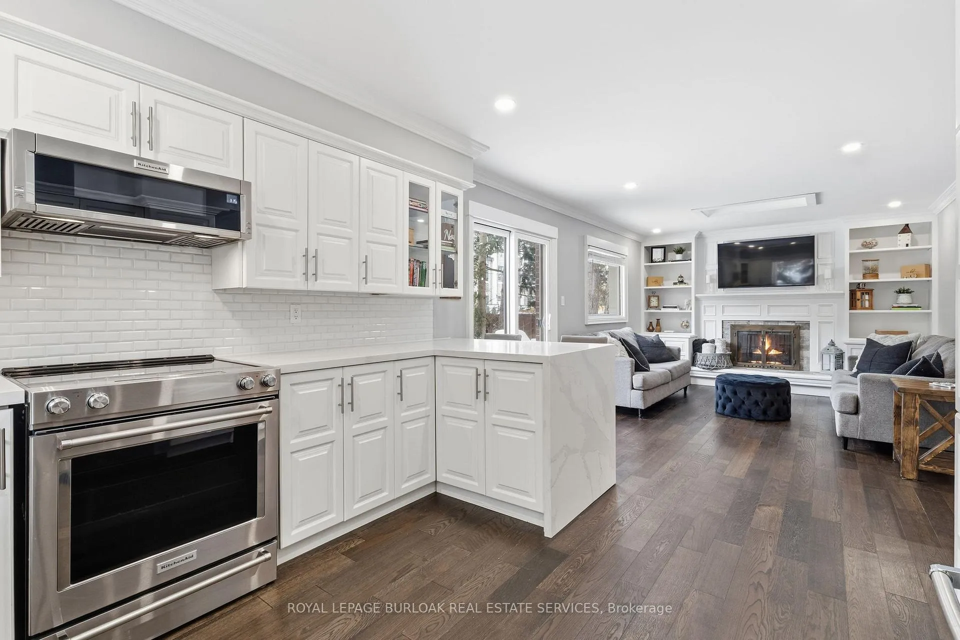 Photo 8 of 946 Nora Drive, Burlington, LaSalle — HOMEH