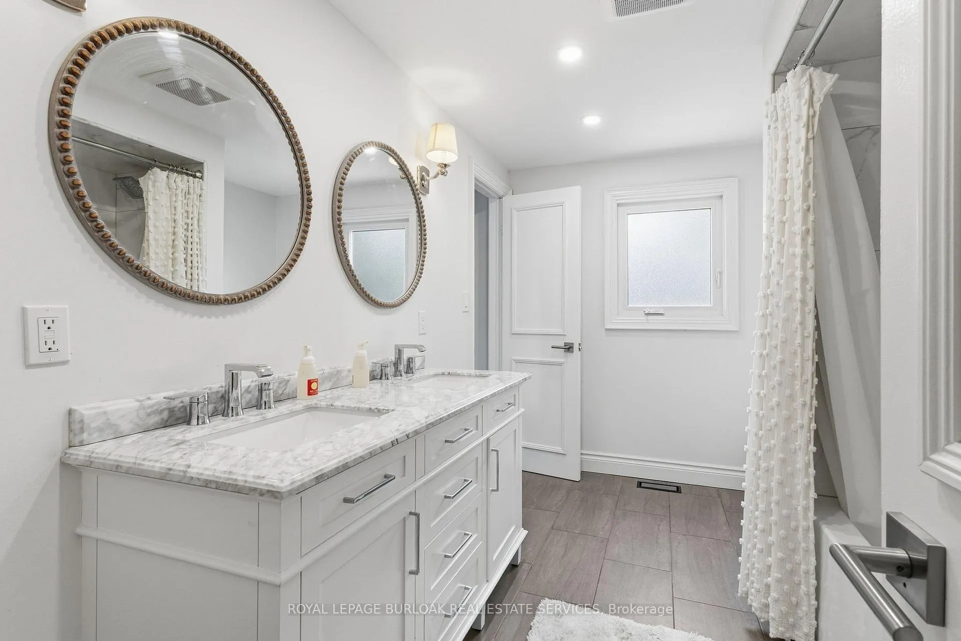 Photo 20 of 946 Nora Drive, Burlington, LaSalle — HOMEH