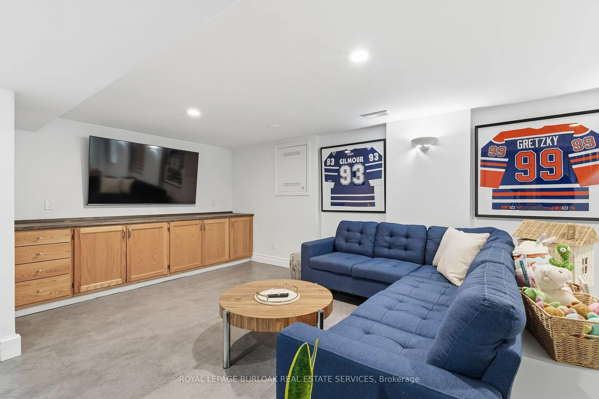 Photo 25 of 946 Nora Drive, Burlington, LaSalle — HOMEH