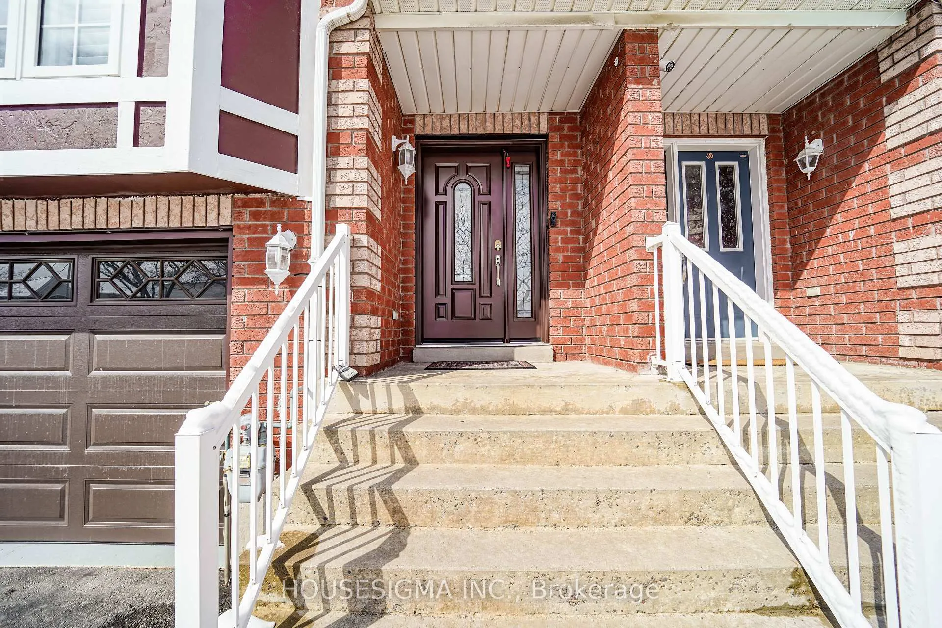 Photo 4 of 28 Kilgannon Avenue, Clarington, Courtice — HOMEH