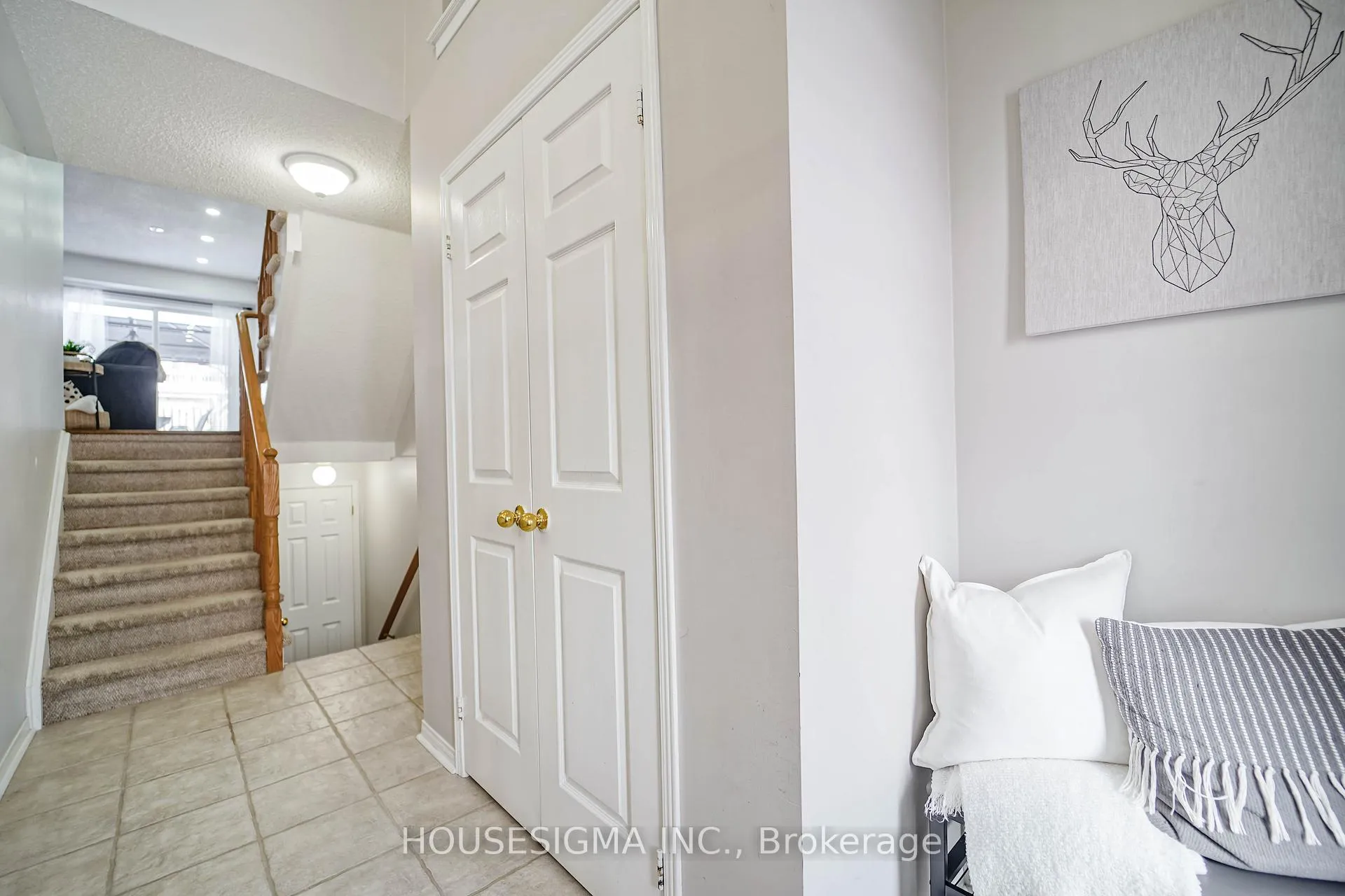 Photo 7 of 28 Kilgannon Avenue, Clarington, Courtice — HOMEH
