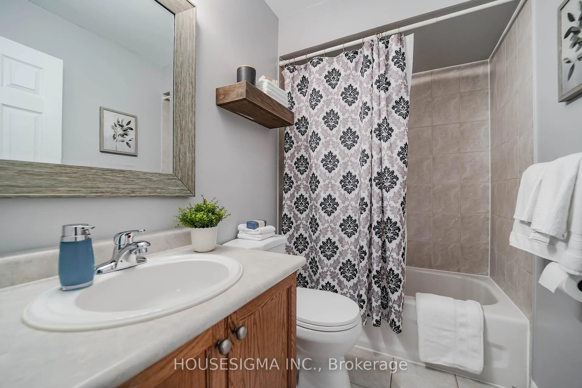 Photo 34 of 28 Kilgannon Avenue, Clarington, Courtice — HOMEH