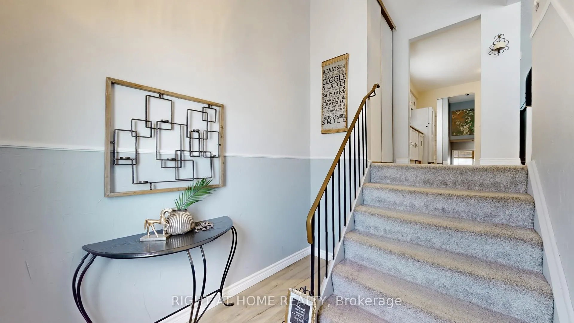 Photo 2 of 1265 Sunnybrae Crescent, Oshawa, Donevan — HOMEH