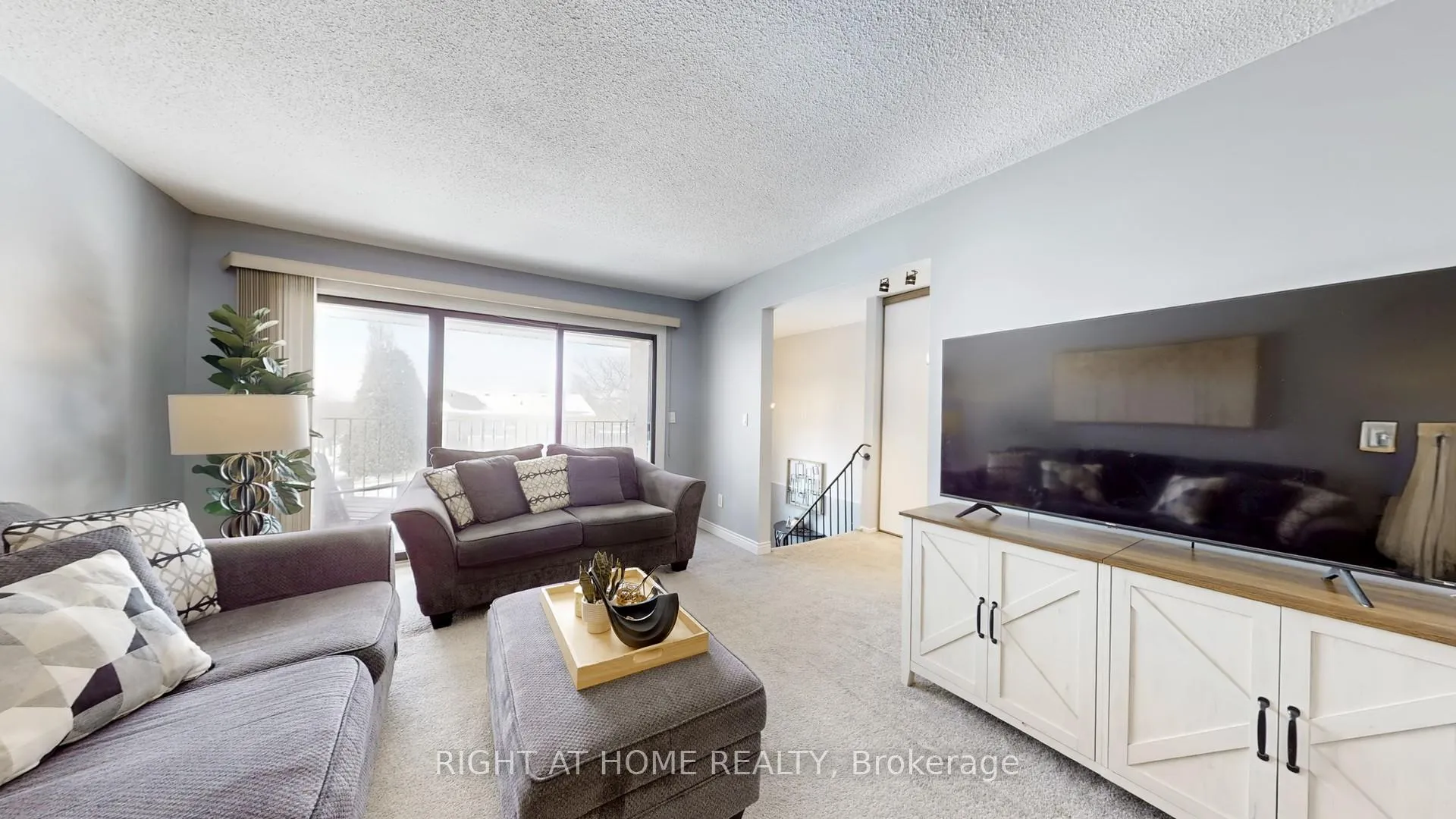 Photo 6 of 1265 Sunnybrae Crescent, Oshawa, Donevan — HOMEH
