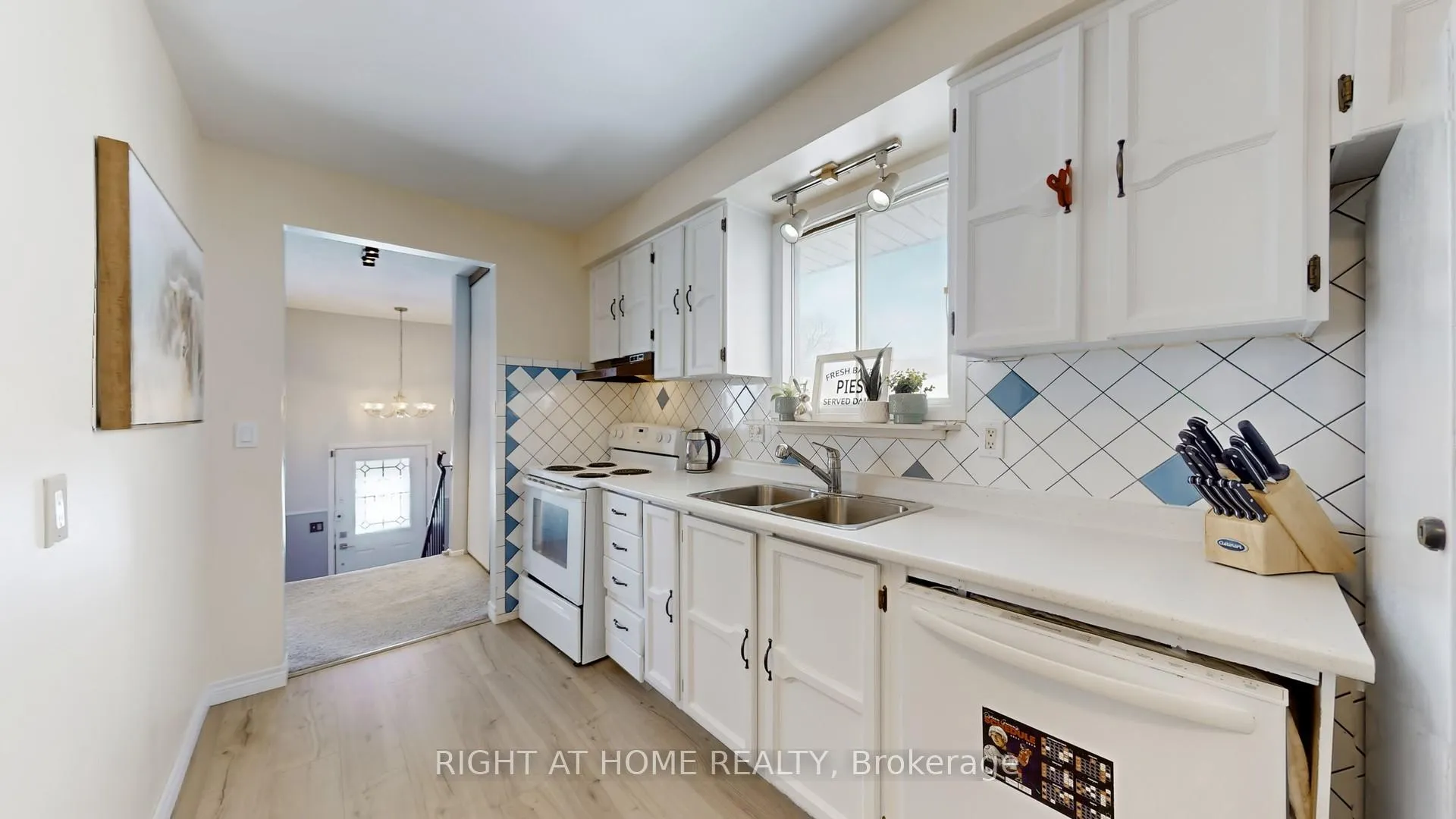 Photo 9 of 1265 Sunnybrae Crescent, Oshawa, Donevan — HOMEH