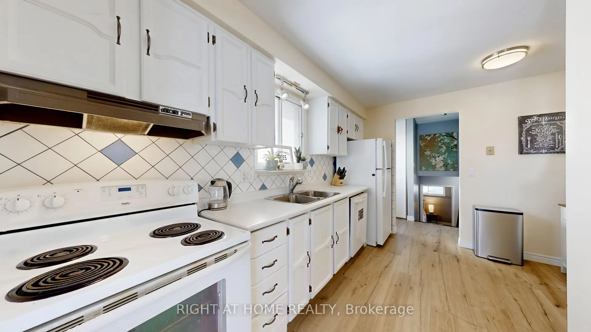 Photo 11 of 1265 Sunnybrae Crescent, Oshawa, Donevan — HOMEH